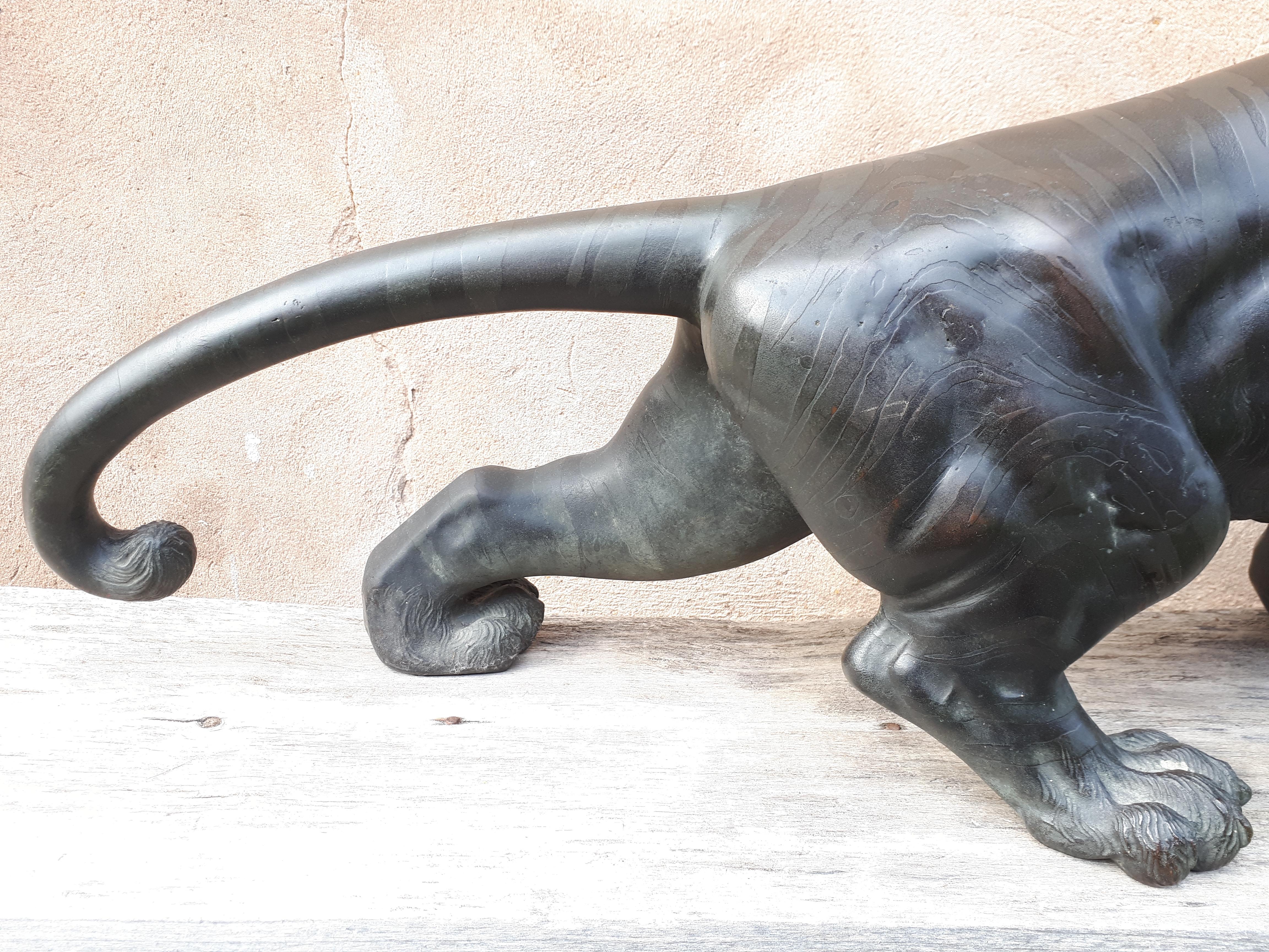 Okimono - Bronze Sculpture Of A Tiger, Japan Meiji Era In Good Condition In Saverne, Grand Est