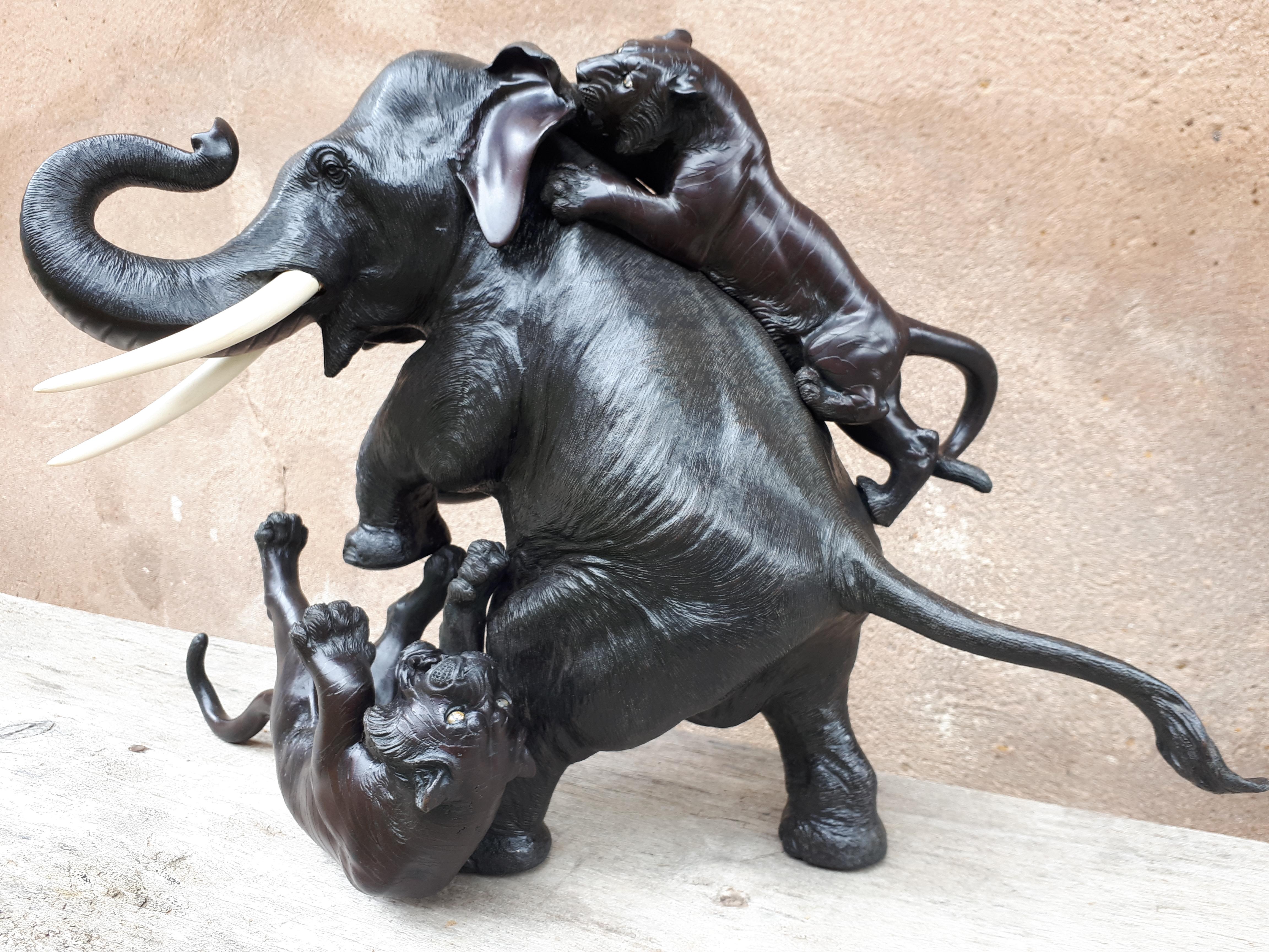 Okimono - Bronze Sculpture Of An Elephant Attacked By Tigers, Japan Meiji Era 2