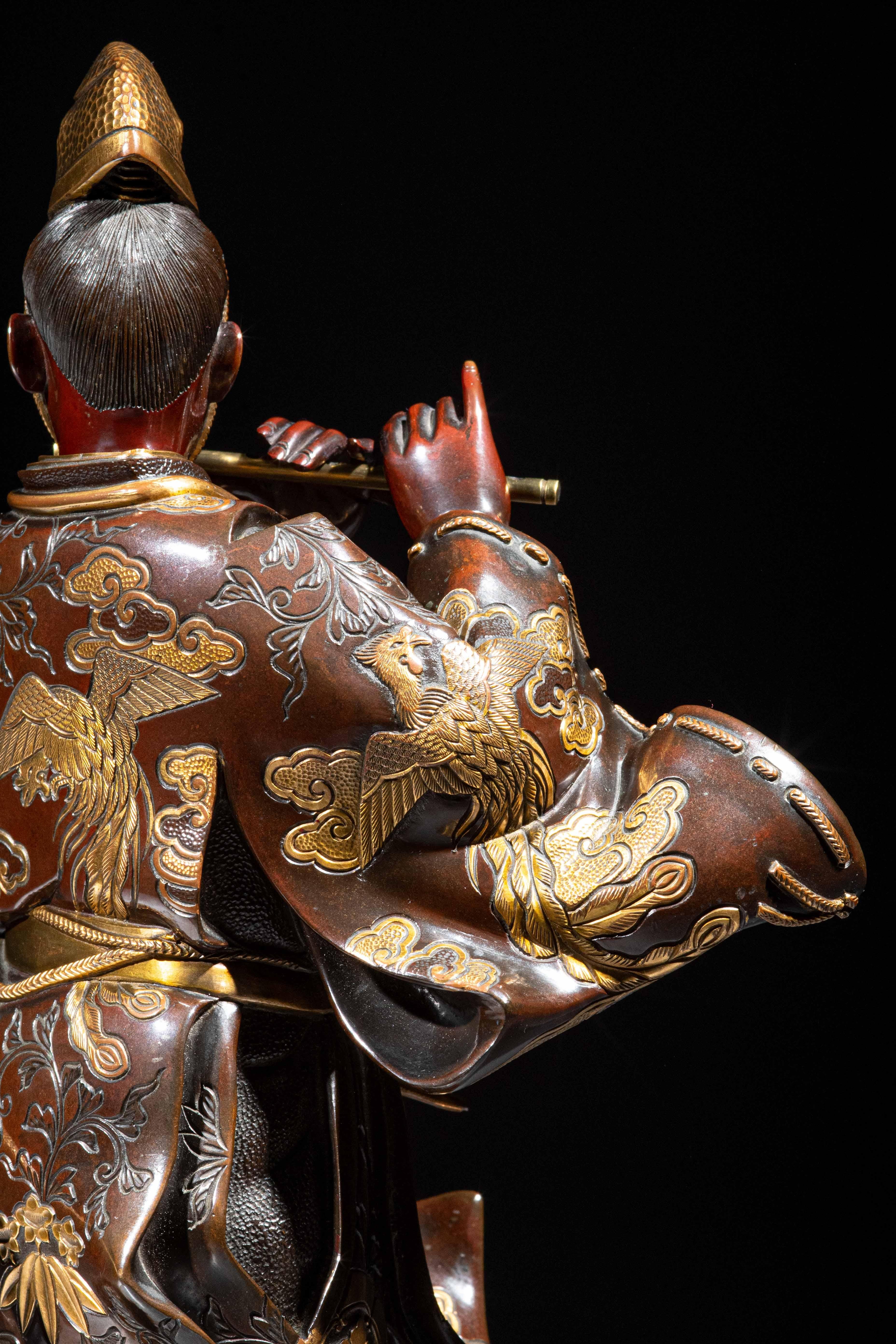 Okimono in bronzo raffigurante Fujiwara no Yasumasa firmato Miyao in vendita 4