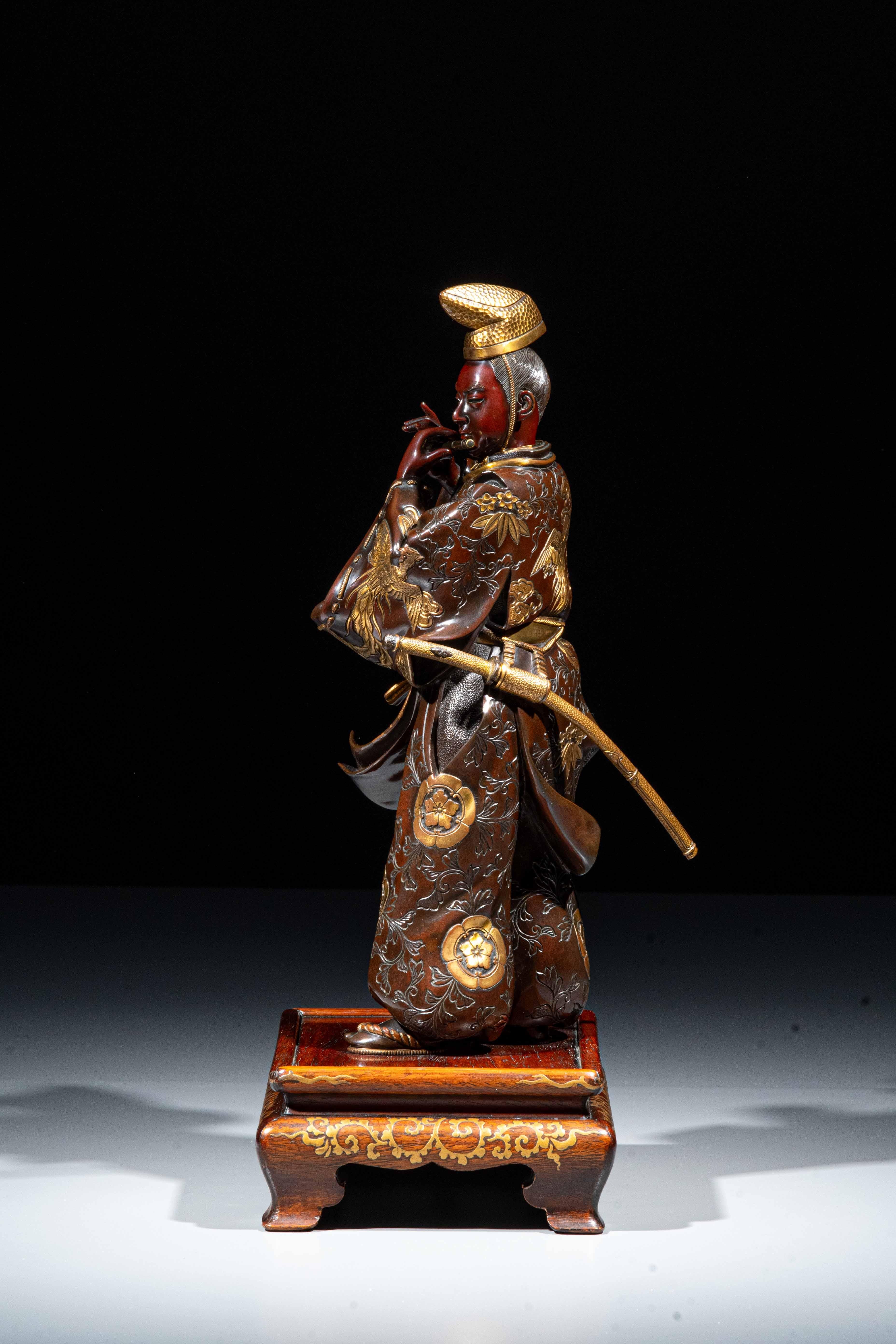 Japanese Okimono in bronzo raffigurante Fujiwara no Yasumasa firmato Miyao in vendita