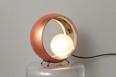 Lampada da tavolo Okio in vetro dorato con foglie di rame