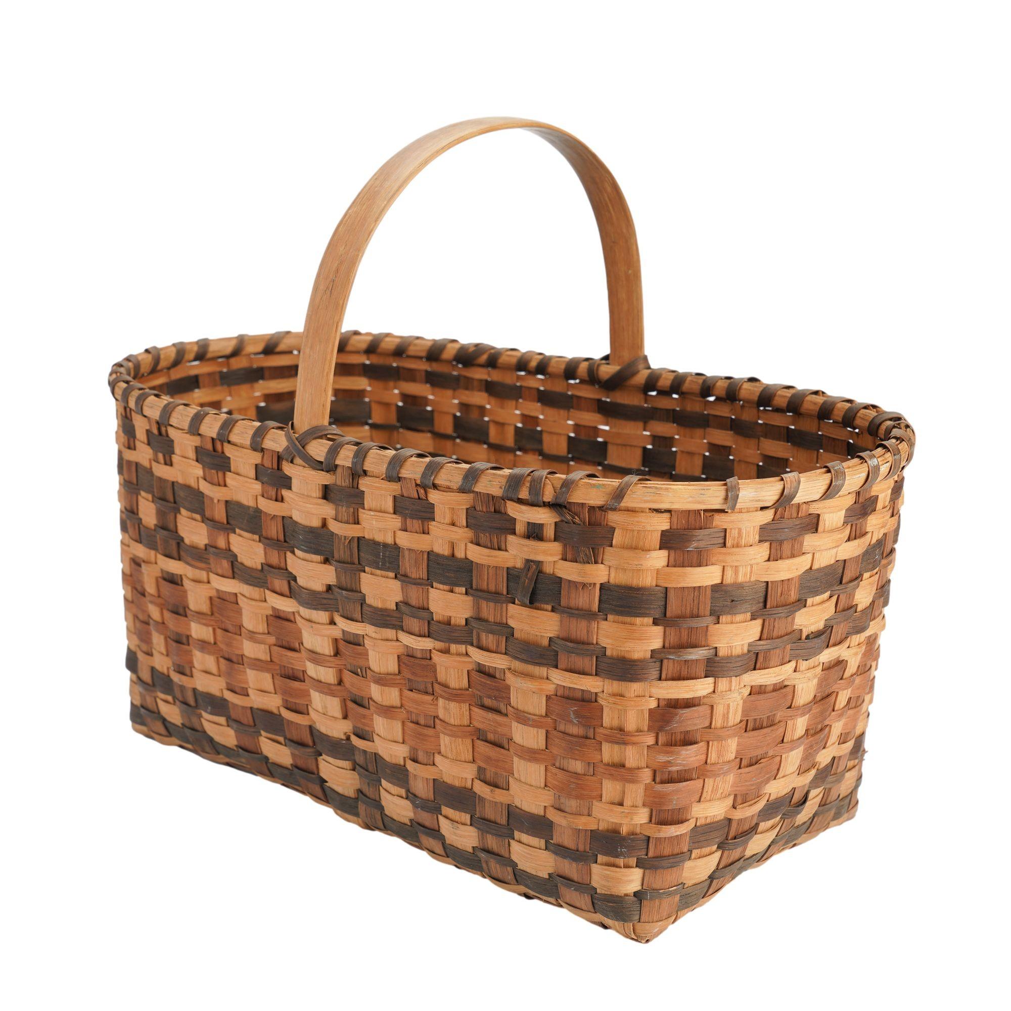 20th Century Oklahoma Cherokee woven split oak rectangular basket with handle, 1900’s For Sale