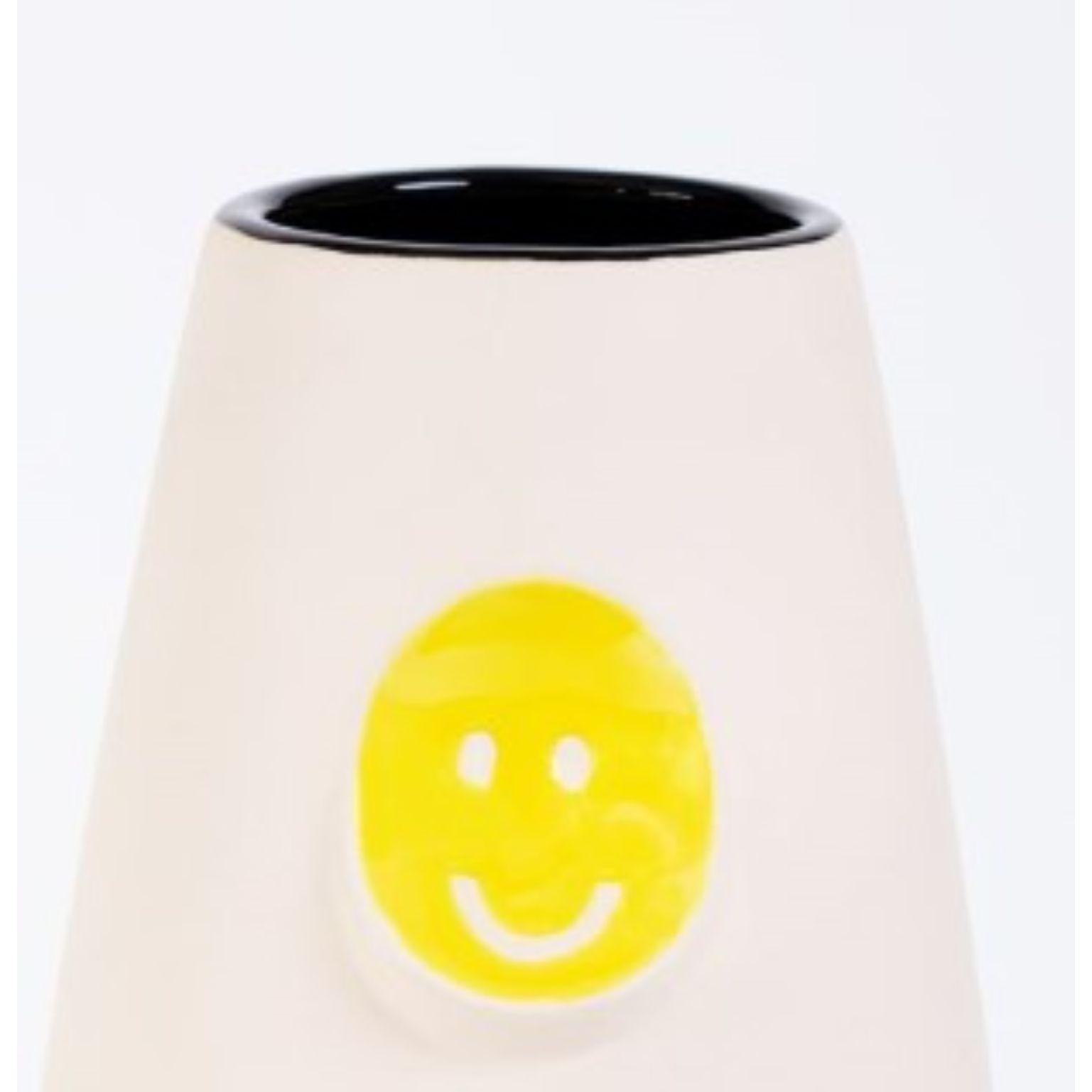 Moderne Vase en céramique Oko Pop, Smiley, de Malwina Konopacka en vente