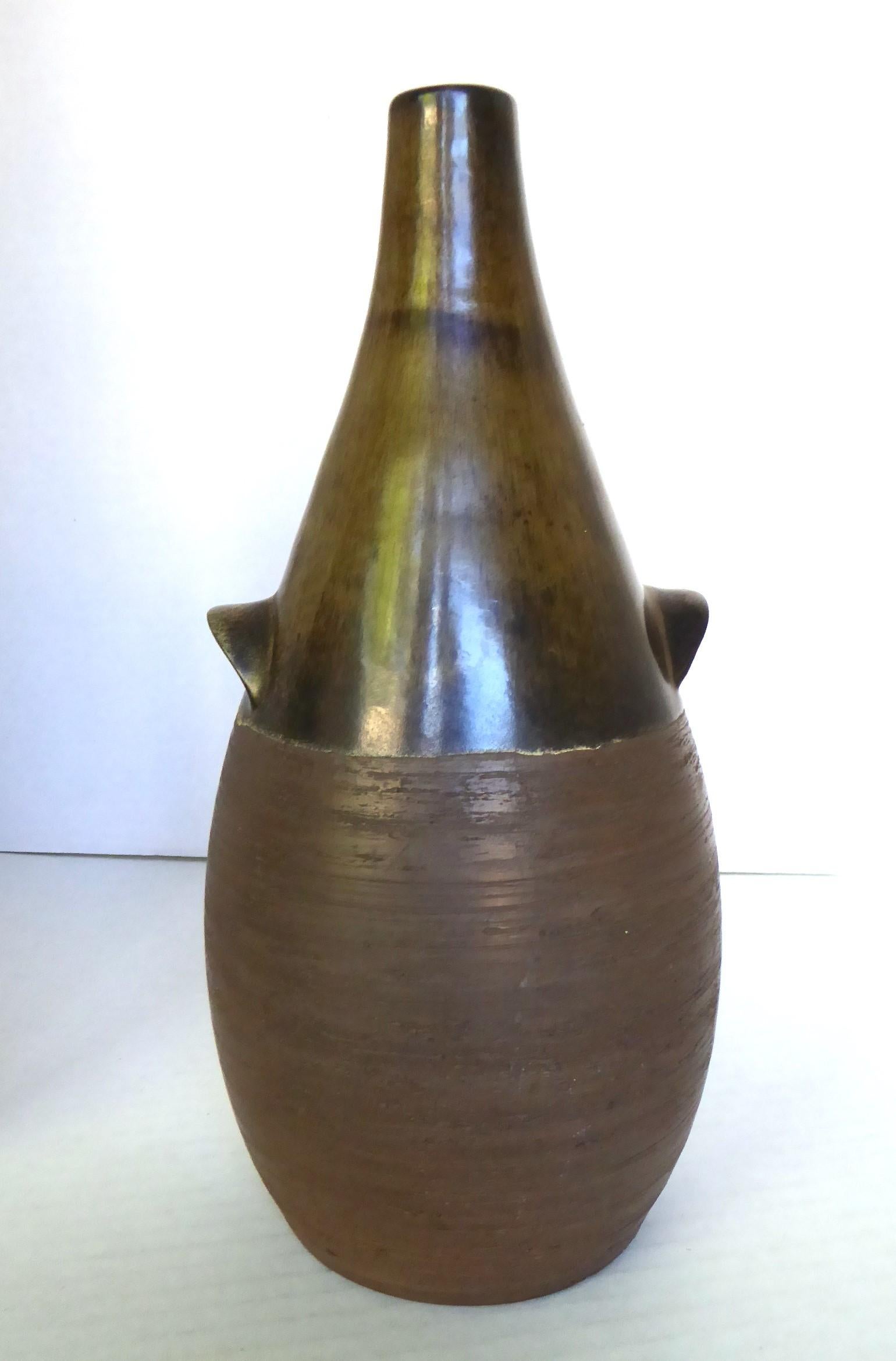 (okoko)Scandinavian Mid Century Modern Pottery Bottle Vase from BR Denmark 1960s In Good Condition For Sale In Miami, FL