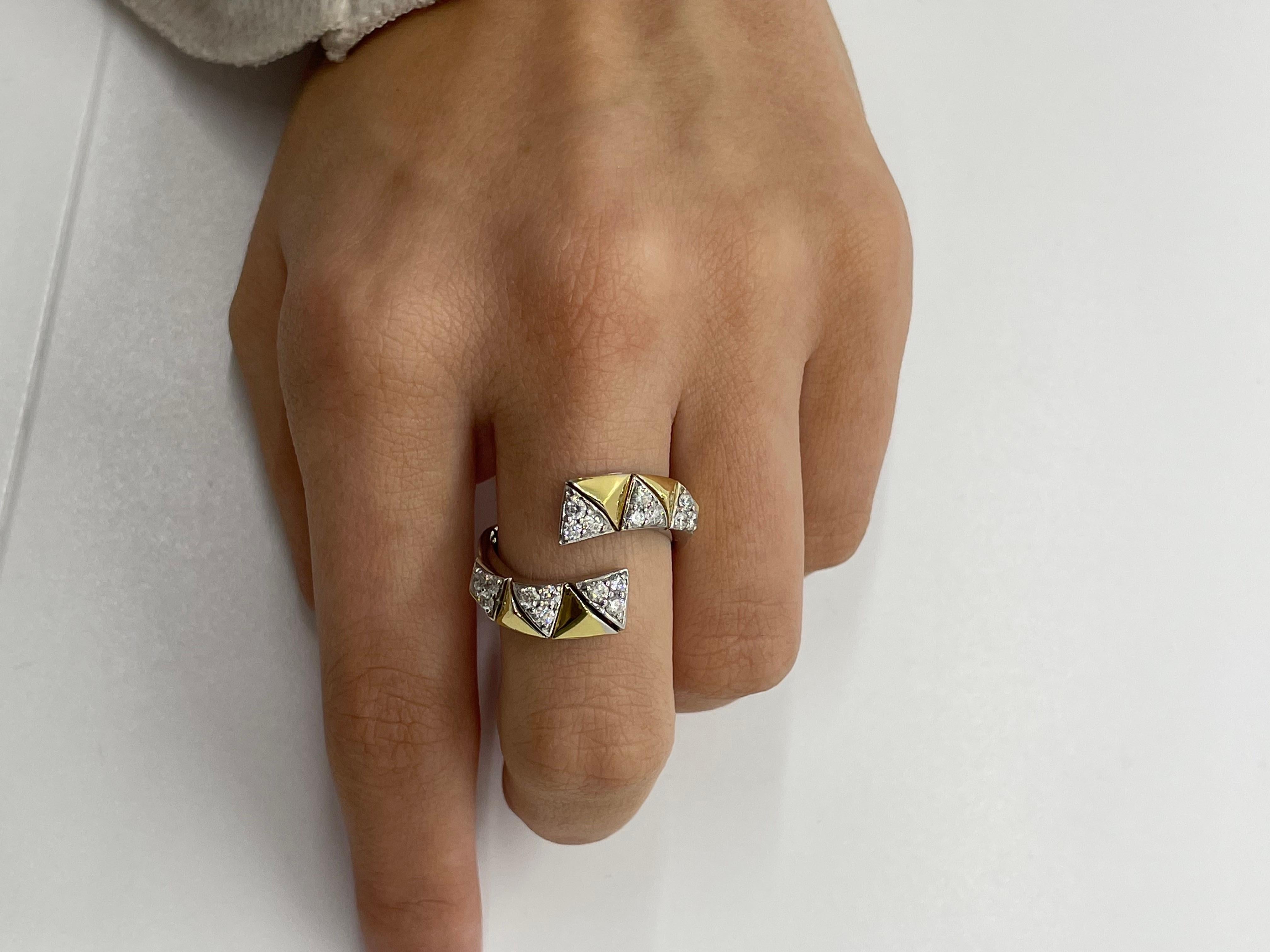 For Sale:  Okre by Yessayan, Pyramid Yellow & White Gold Diamond Ring 3