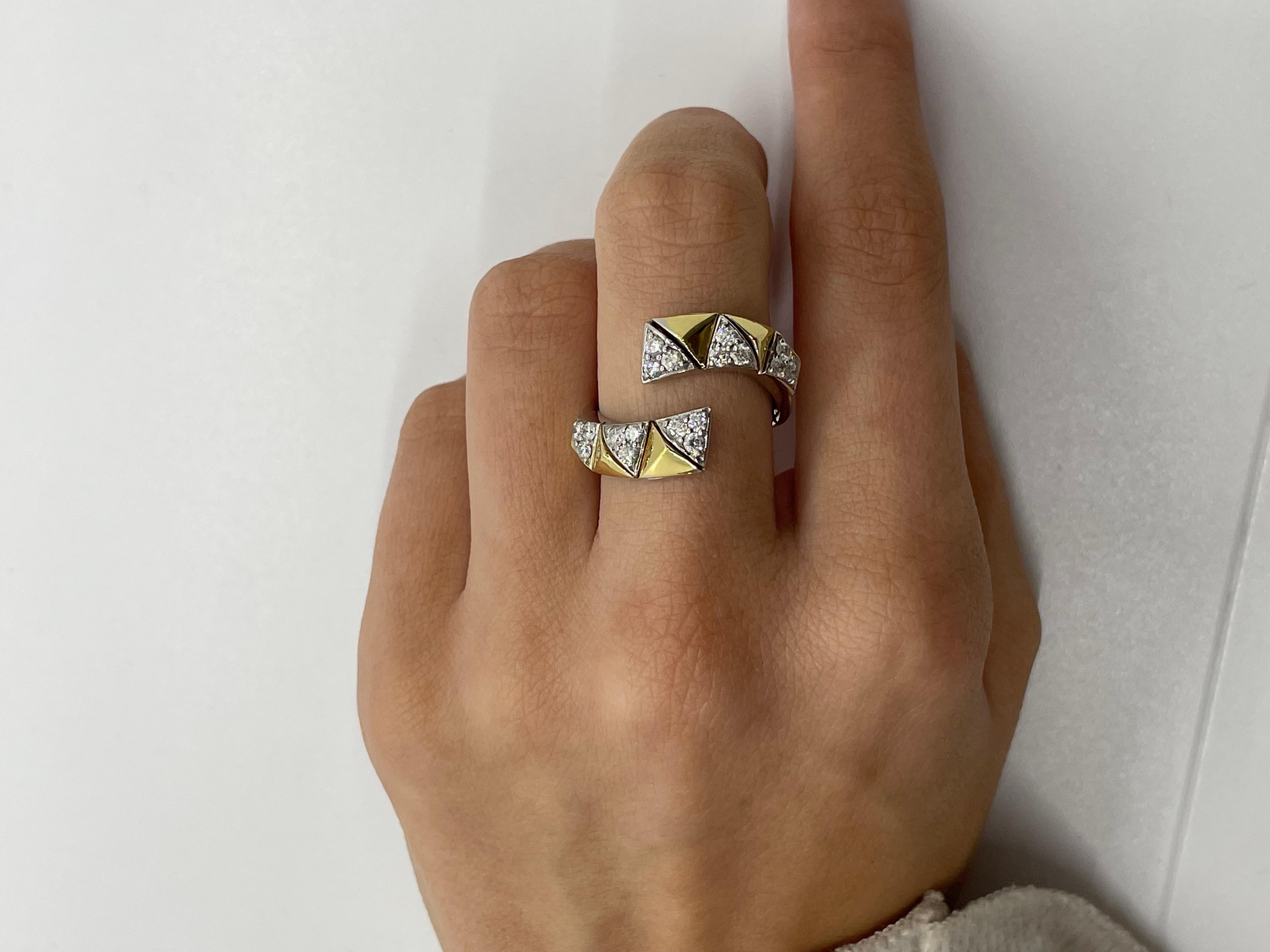 For Sale:  Okre by Yessayan, Pyramid Yellow & White Gold Diamond Ring 4