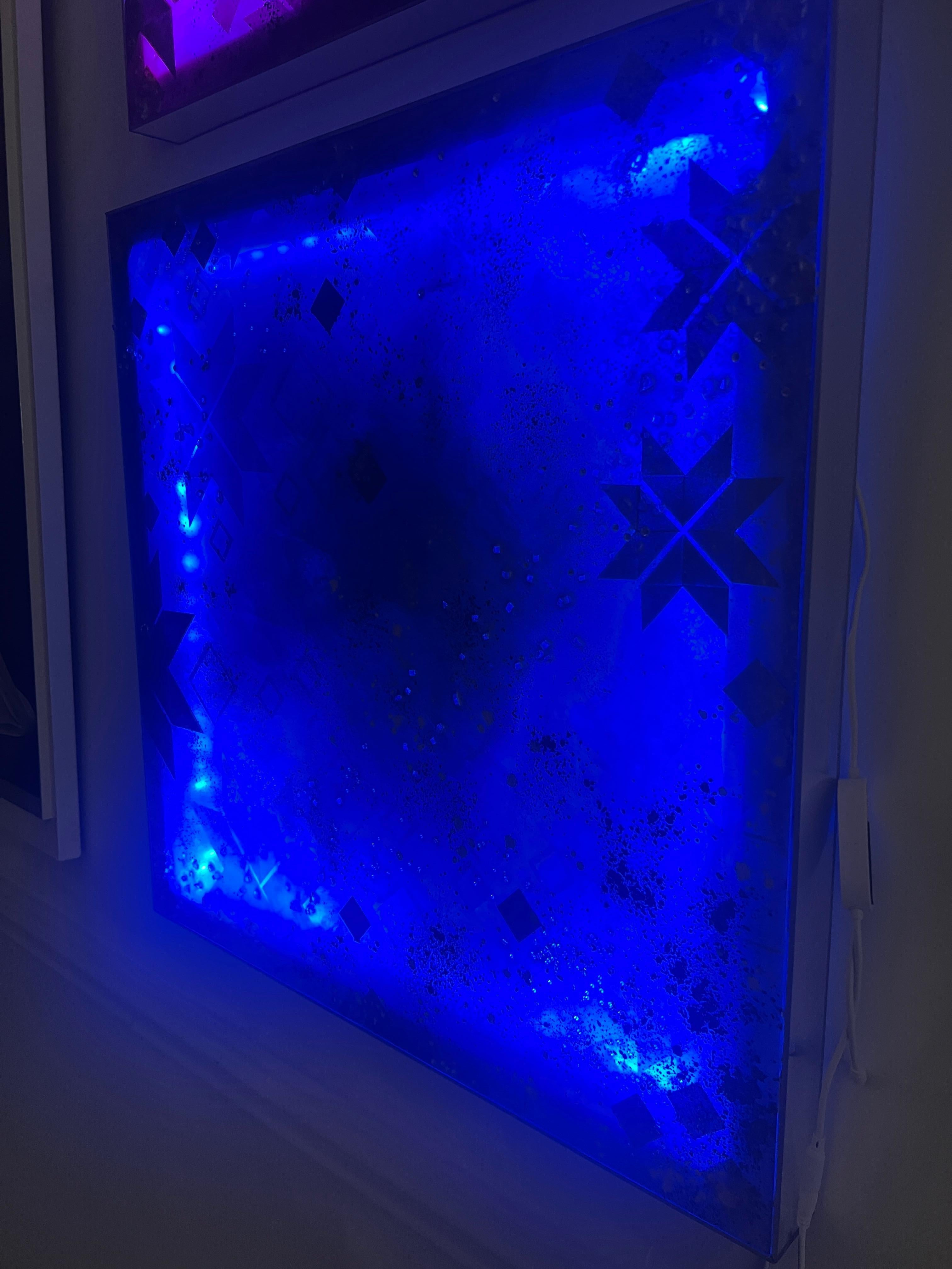 Code LI-1.  Installation LED moderne géométrique abstraite bleu vert en vente 2