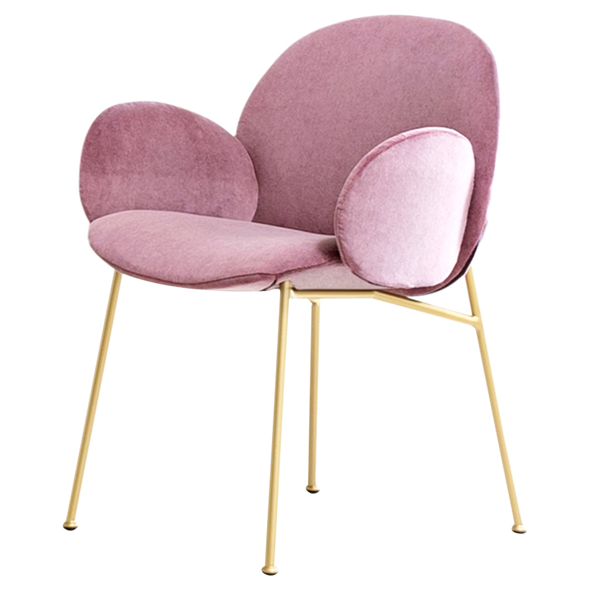 Silla Ola con reposabrazos en tapicería rosa violeta 19 y patas de latón satinado by Saba