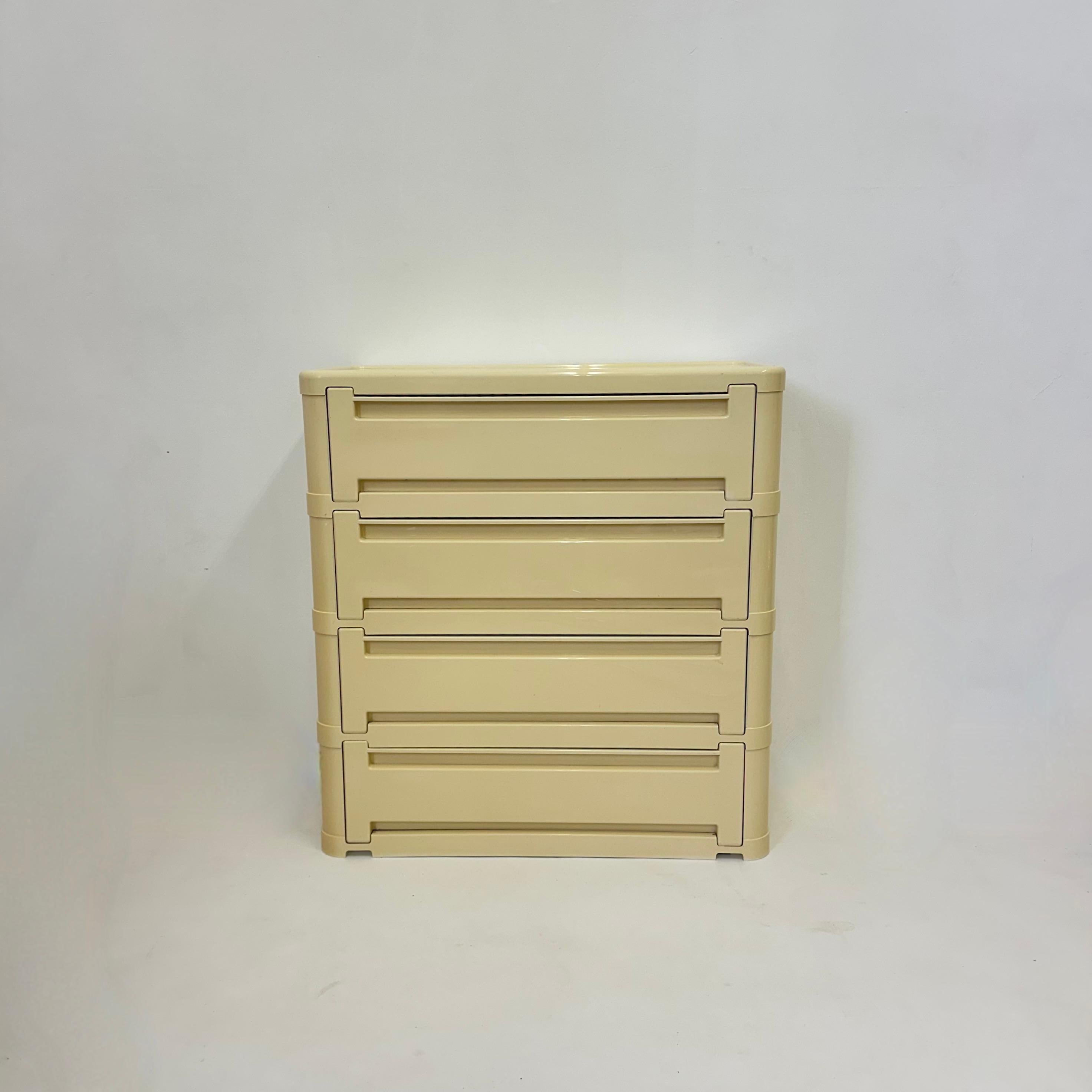 Plastica Olaf von Bohr per Kartell Mod. 4963 Cassettiera, Italia anni '70 in vendita