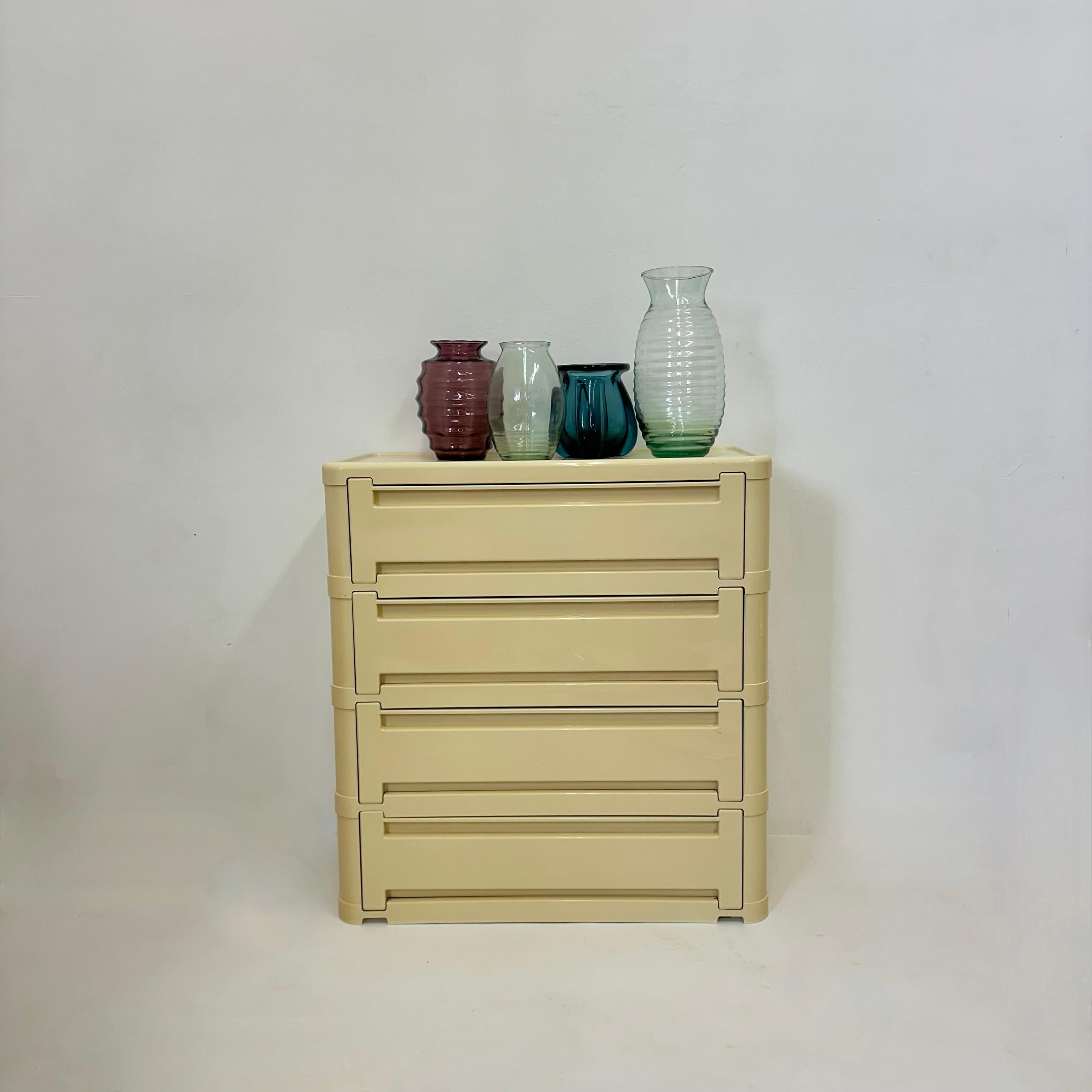 Mid-Century moderno Olaf von Bohr per Kartell Mod. 4963 Cassettiera, Italia anni '70 in vendita