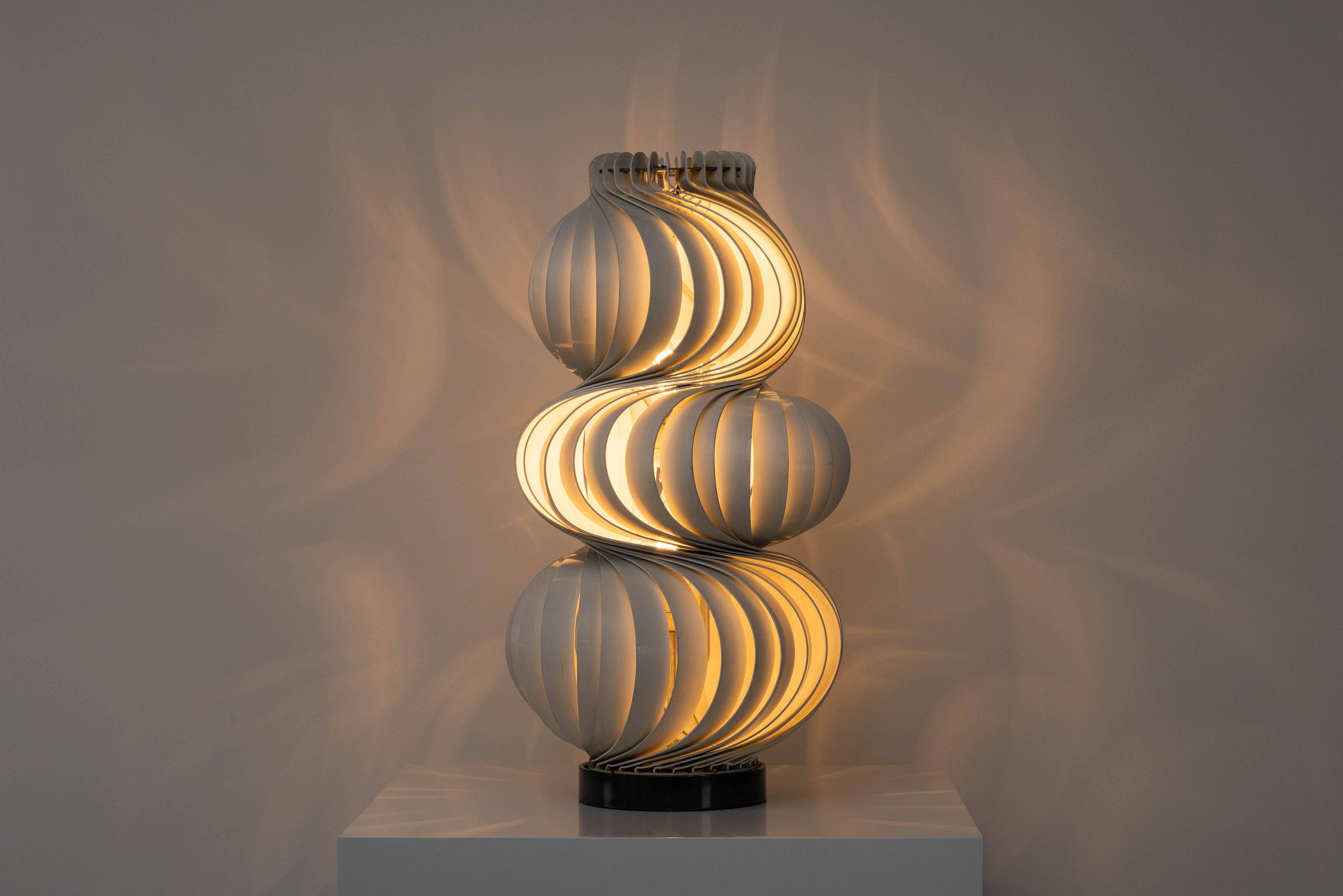 Italian Olaf von Bohr Medusa table lamp Valenti Italy 1968 For Sale