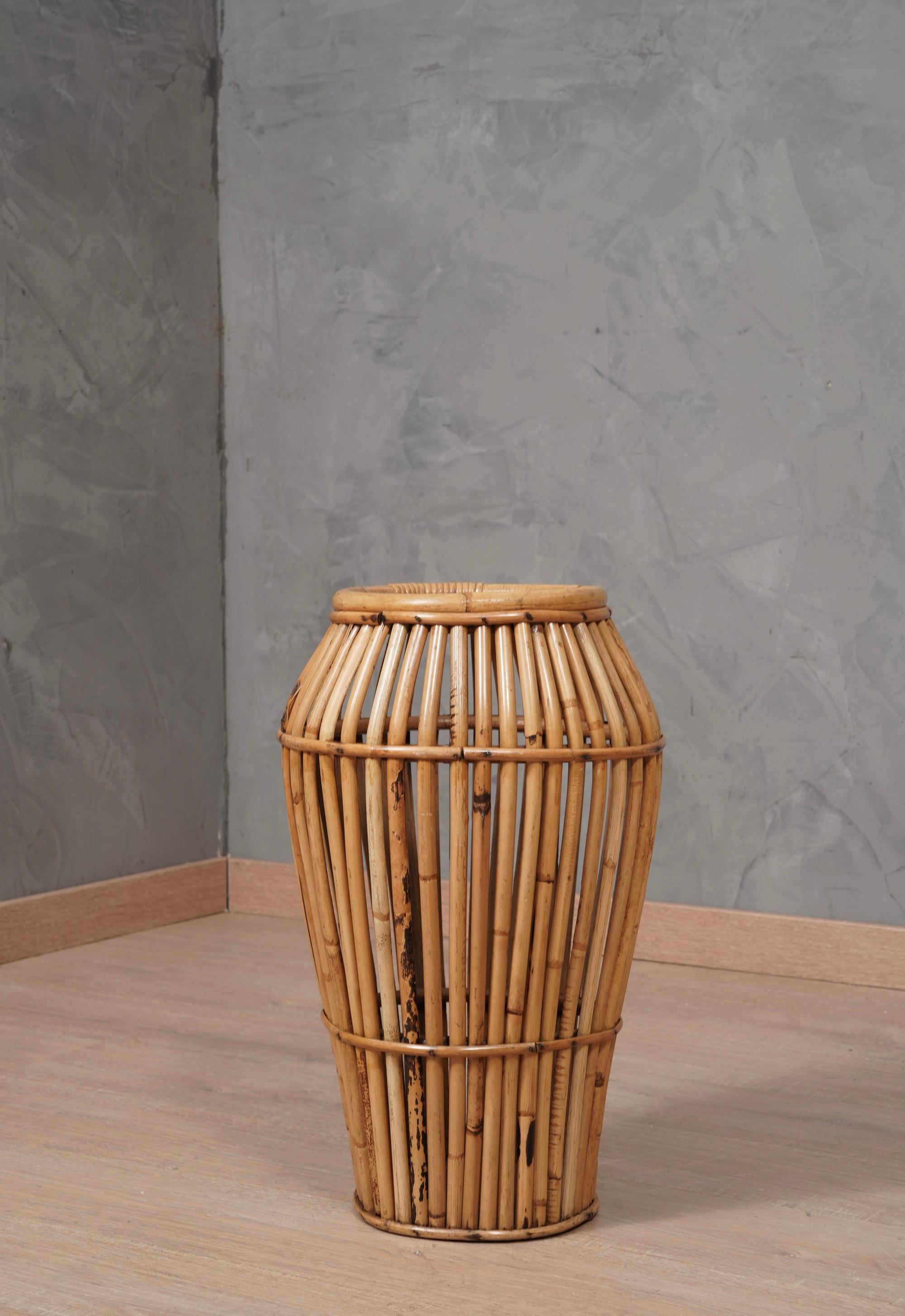 Italian Olaf Von Bohr per Bonacina Rattan and Wicker Umbrella Stand, 1960