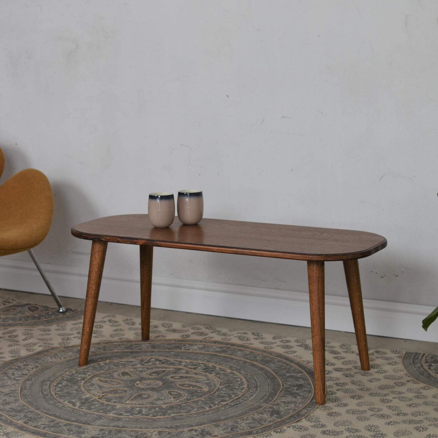 Polonais Table basse Olan par Pastform en vente