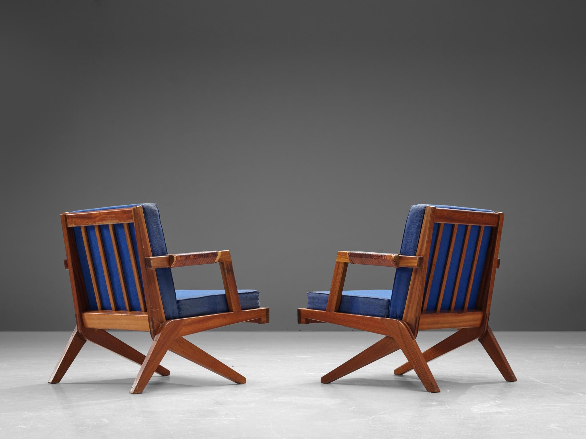 Olavi Hanninen 'Boomerang' Chairs with Blue Upholstery In Good Condition In Waalwijk, NL