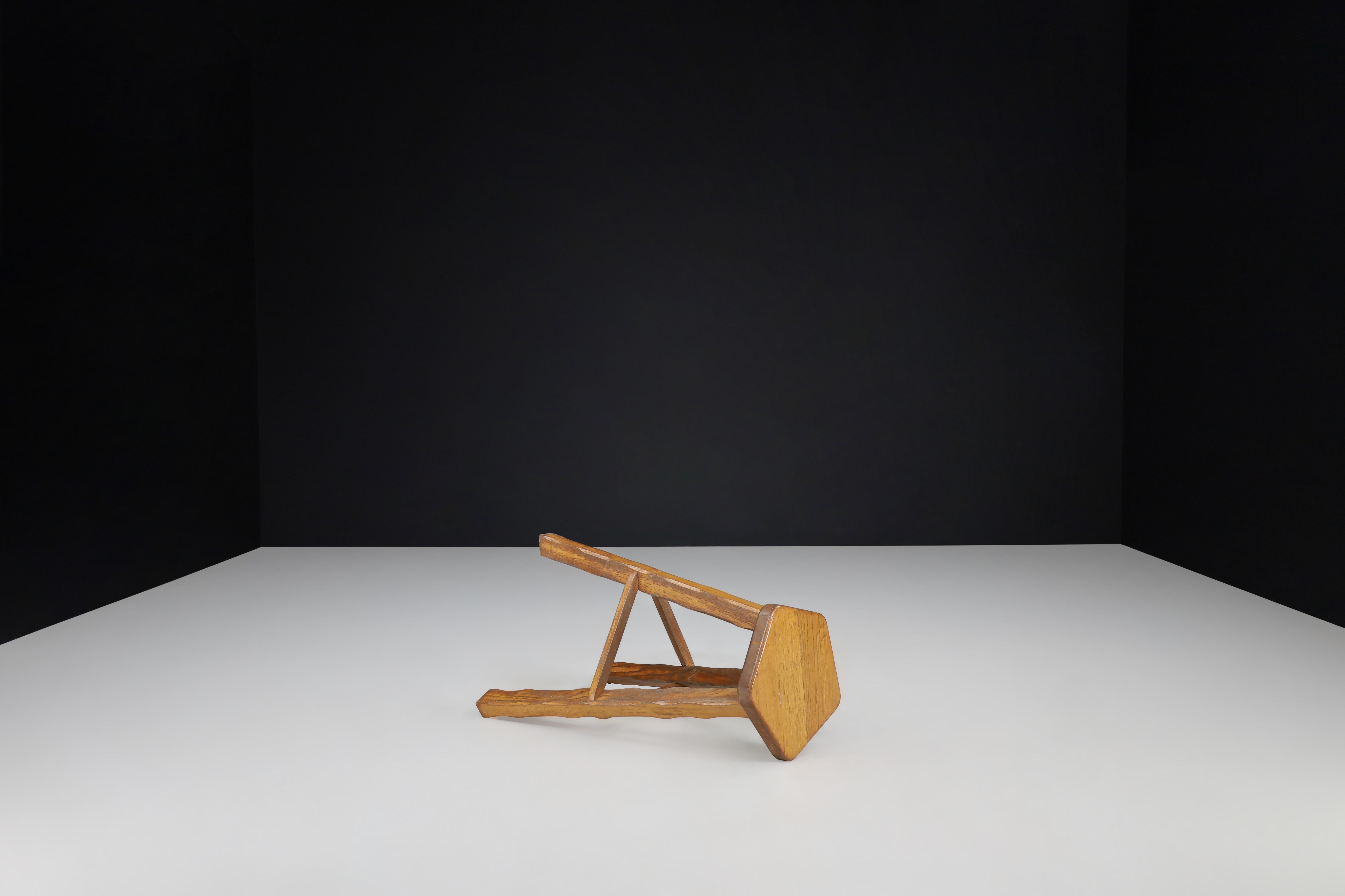 Tabourets de bar brutalistes en bois d'orme blond d'Olavi Hänninen, Finlande, années 1960 en vente 2