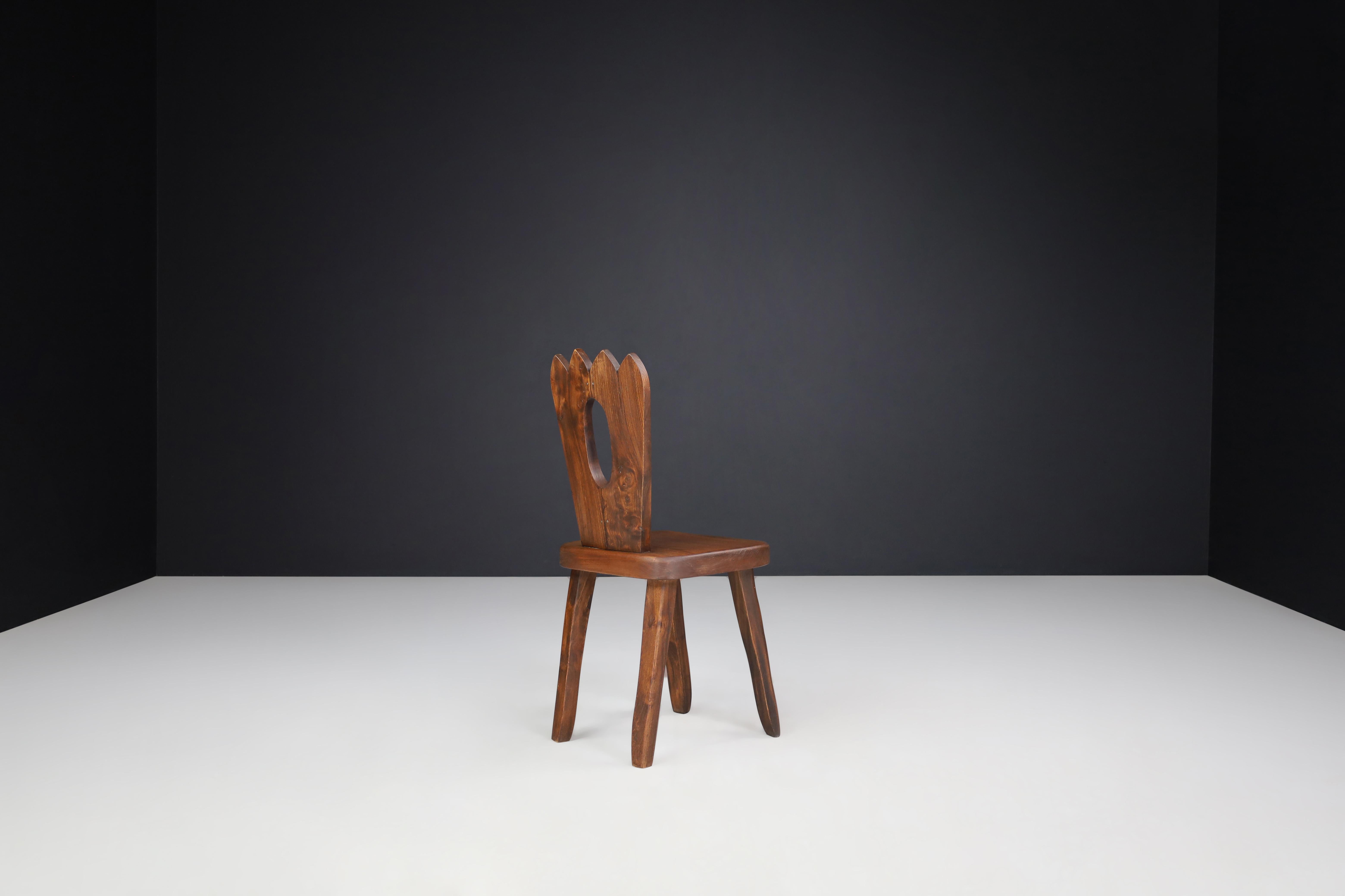 Olavi Hänninen Brutalist Elm Wood Dining Chairs, Finland, 1960s In Good Condition In Almelo, NL