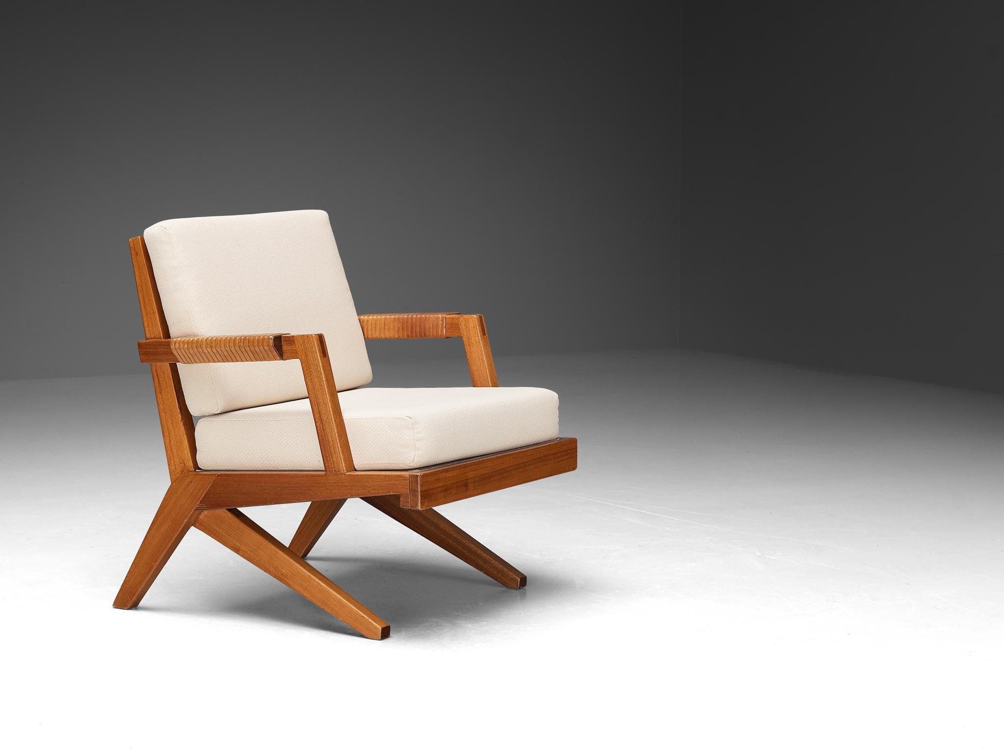 Olavi Hanninen Pair of 'Boomerang' Lounge Chairs in White Upholstery  2