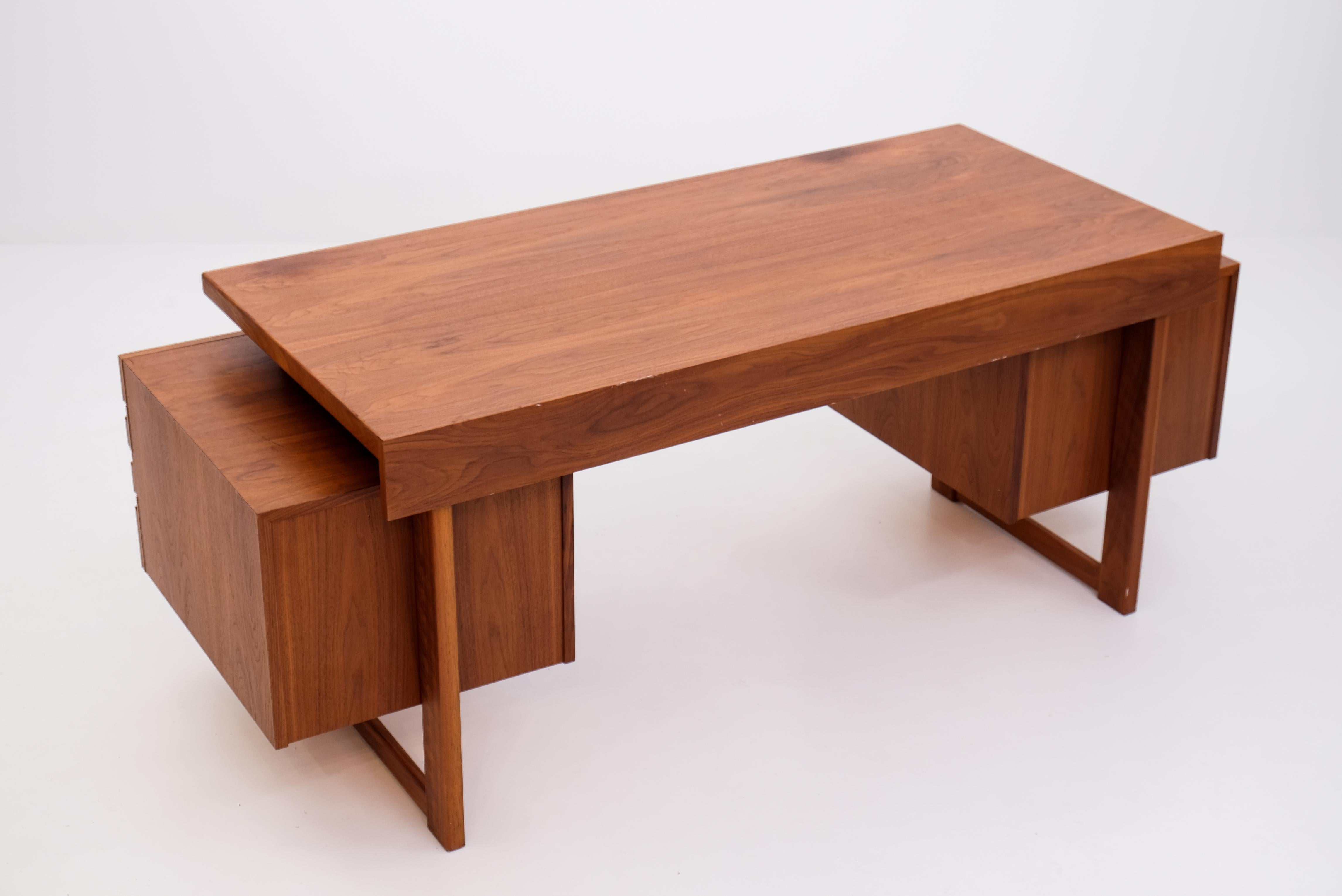 Olavi Hänninen 'Paletti' Writing Desk, Finland, 1960s 5