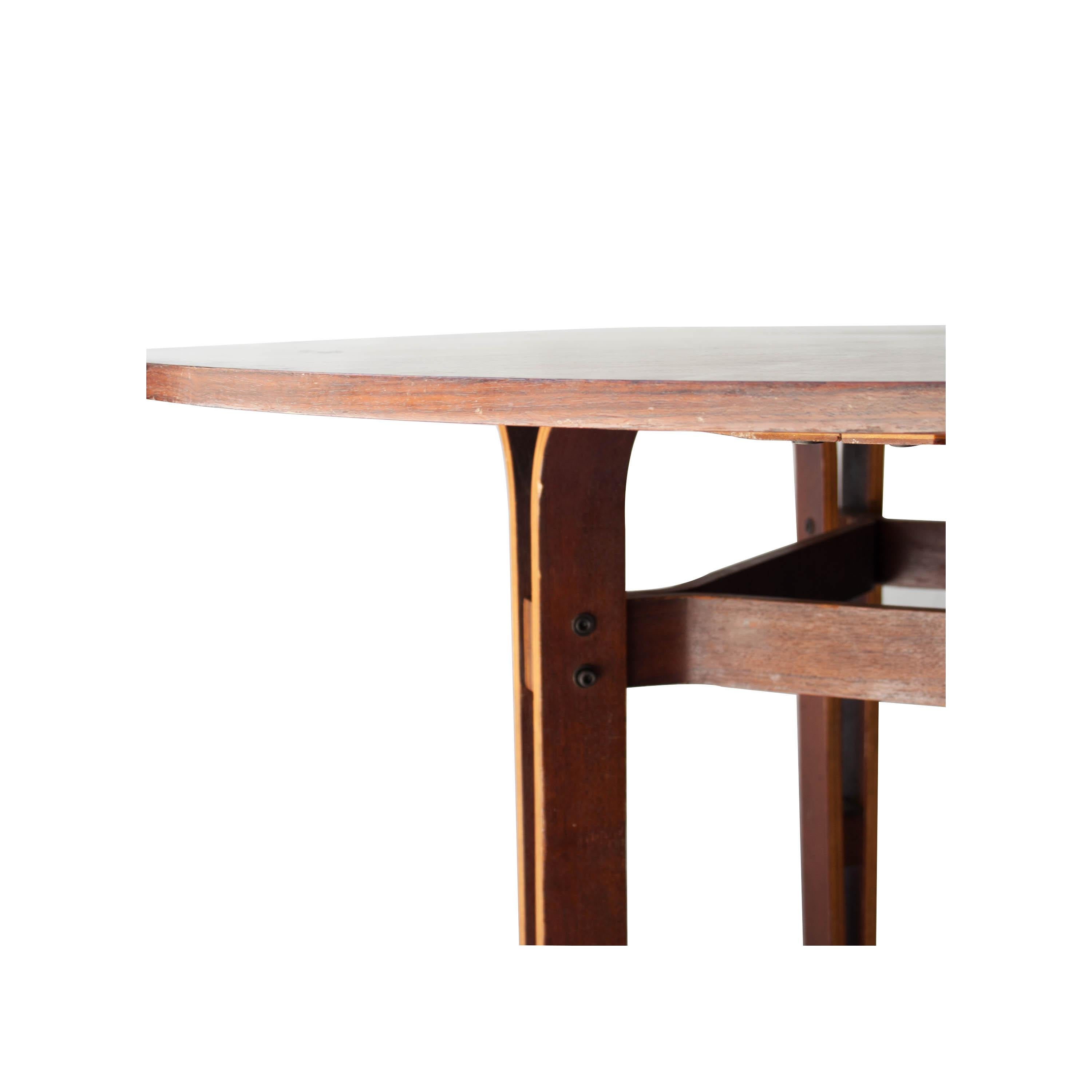 'Olbia' Table Design Luisa & Ico Parisi by MIM Midcentury Round Italian, 1958 In Good Condition For Sale In Madrid, ES