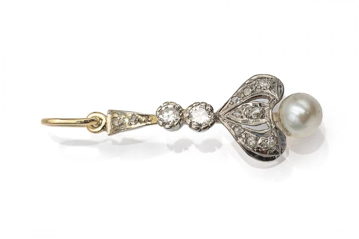 Pendentif ancien en or 14 carats avec diamants et perles, Europe, début du 20e siècle. Bon état - En vente à Chorzów, PL