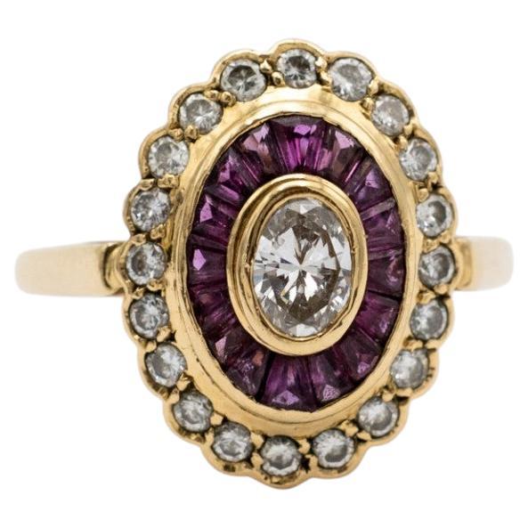 Old 18-carat gold ring with 0.70ct diamonds and rubies, mid 20th century For Sale