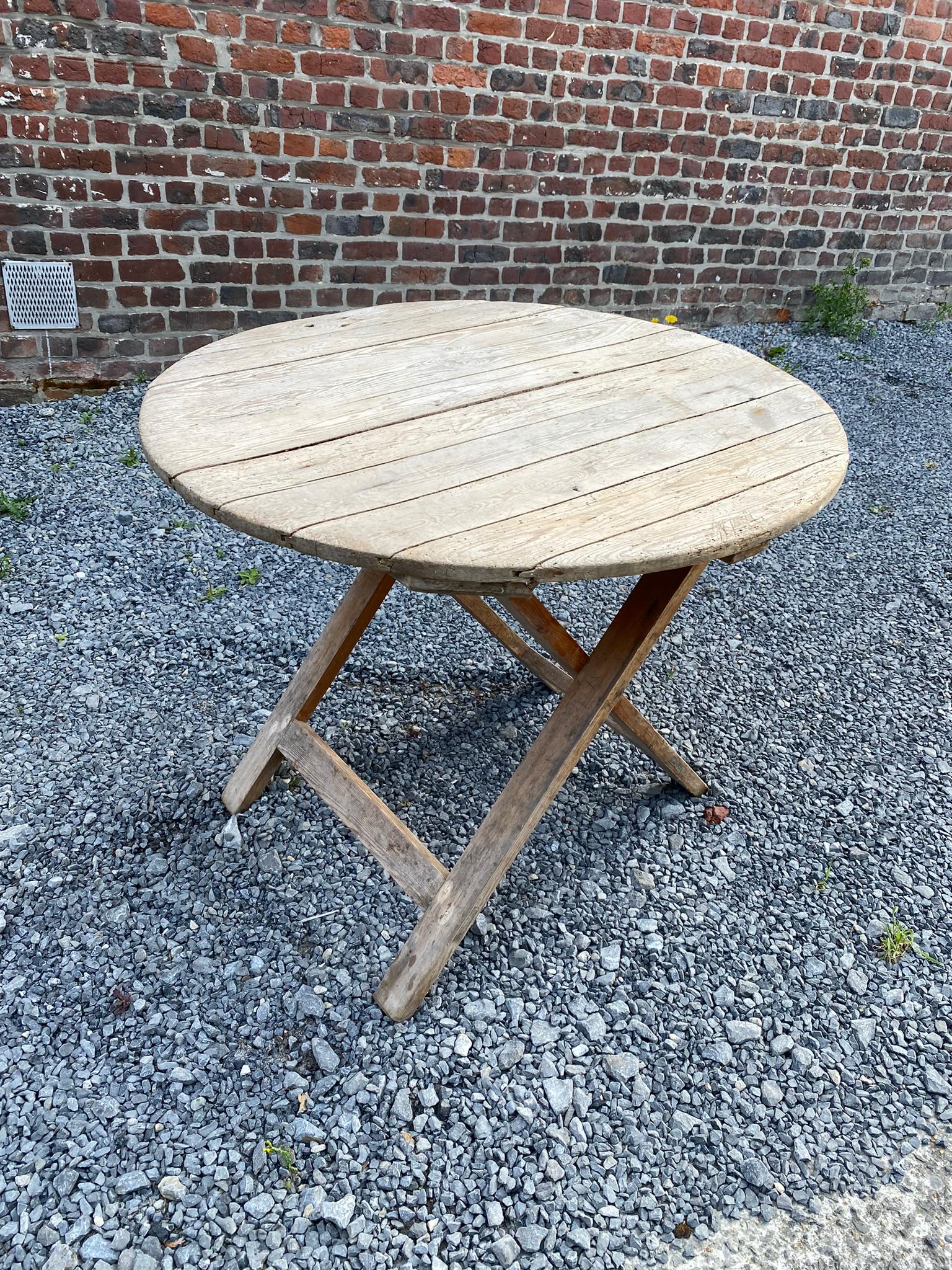 French Old 19th Century Winegrower's Table in Pine, Disassembles into Two Parts For Sale