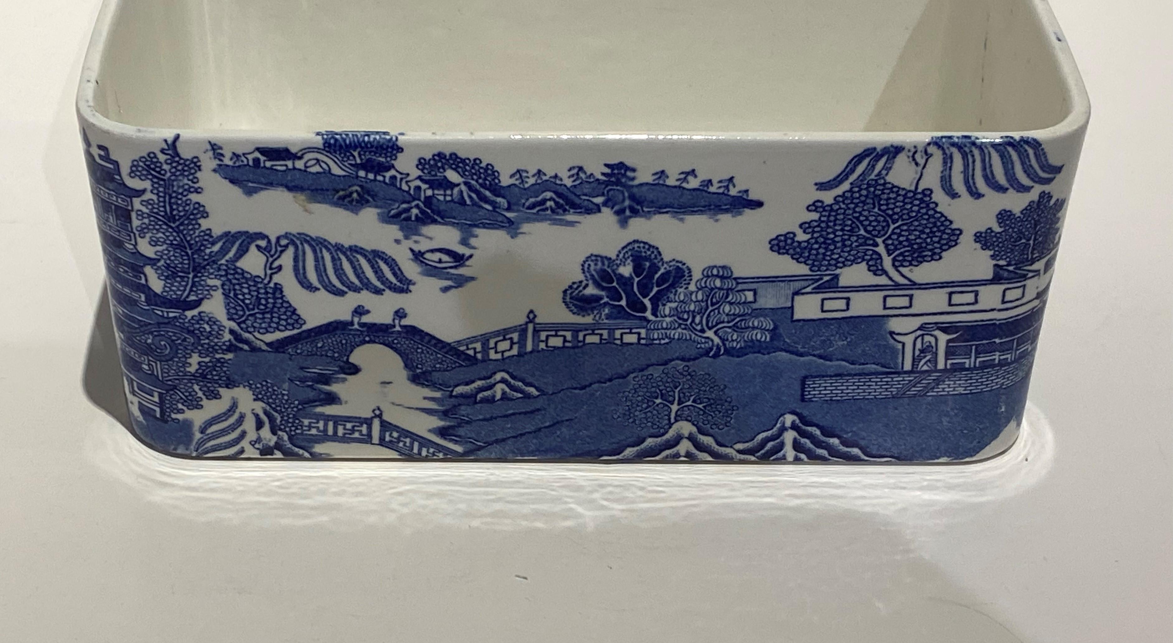 Peint à la main Jardinière de forme rectangulaire bleue et blanche de Maling du 20e siècle en vente