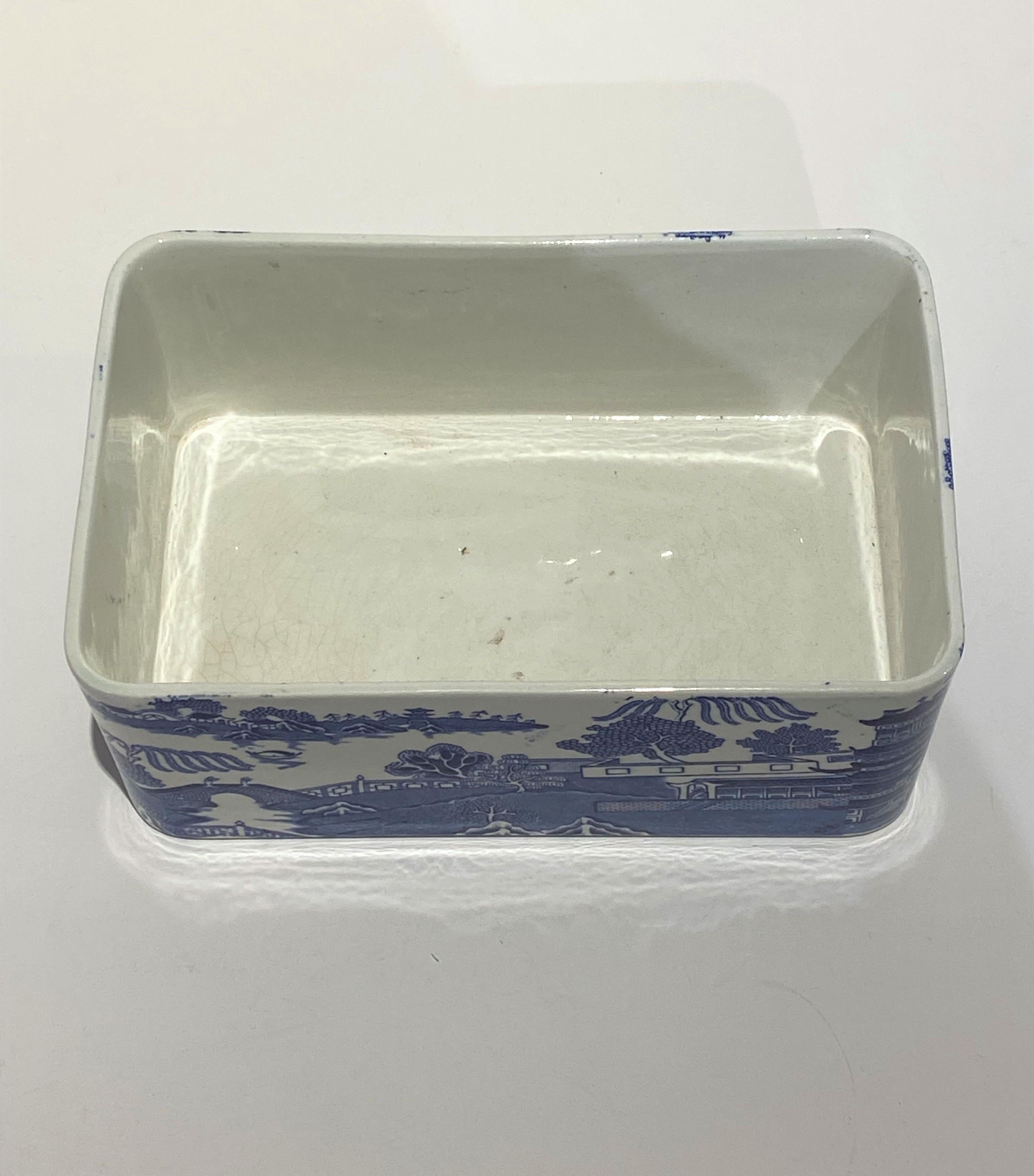 20ième siècle Jardinière de forme rectangulaire bleue et blanche de Maling du 20e siècle en vente