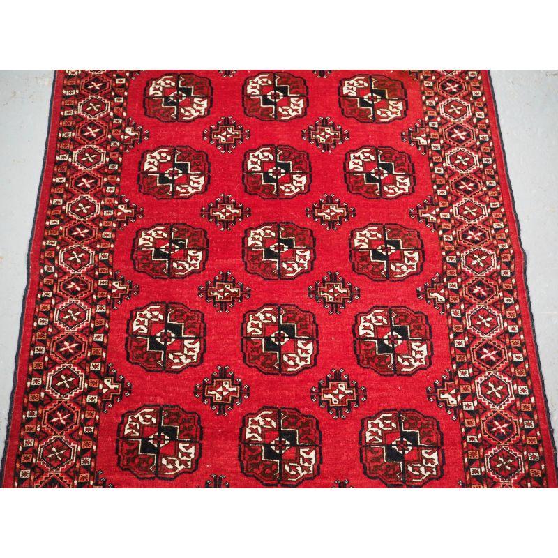 Tapis afghan ancien de conception traditionnelle turkmène Tekke Bon état - En vente à Moreton-In-Marsh, GB