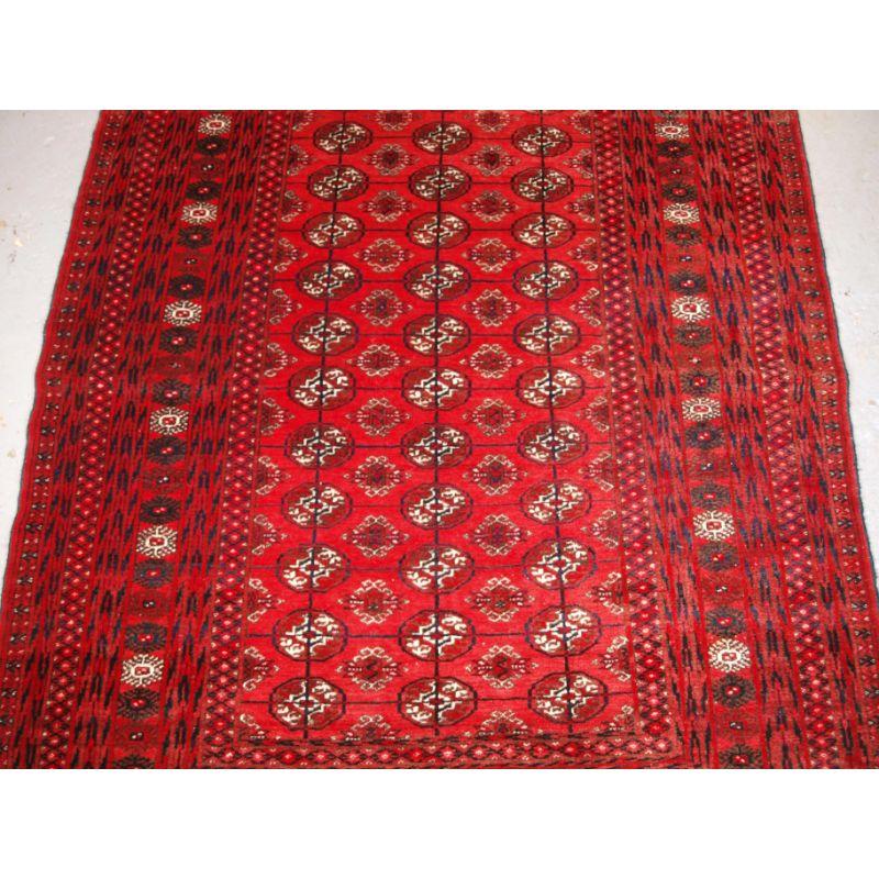 Alfombra antigua de aldea afgana de diseño tradicional turcomano Hilado en venta