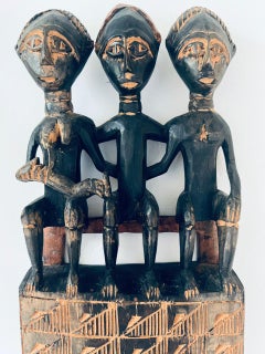 Peine africano antiguo de madera noble, de alrededor de 1950