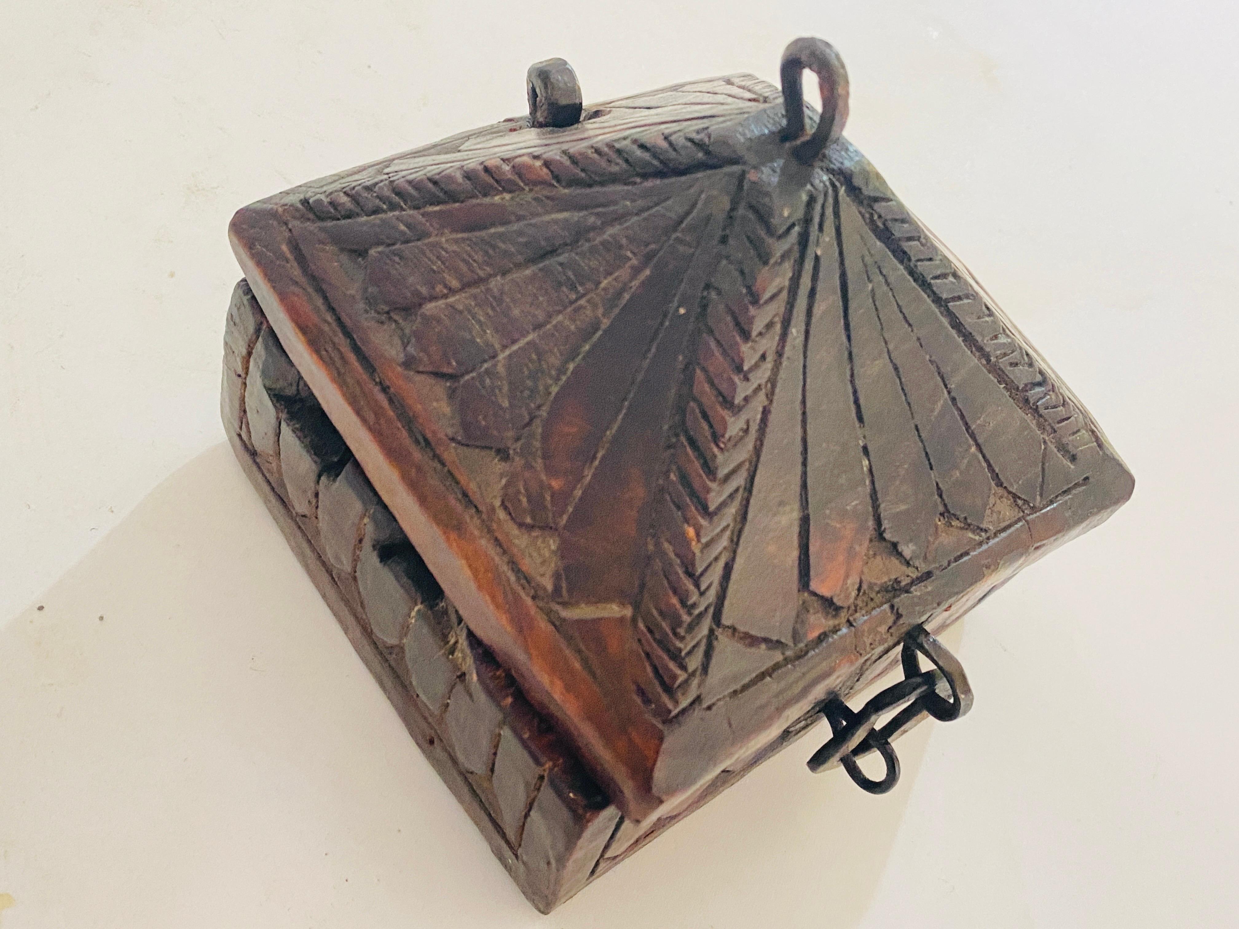 Metal Old African Hand Carved Wooden Box 19th Century Brown Color Powder Box For Sale
