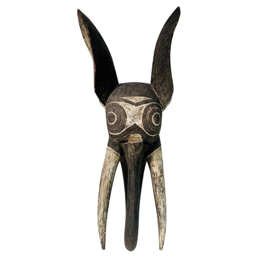 große alte afrikanische Maske Polychromie in Holz um 1900 Darstellung Elefant hatte im Angebot