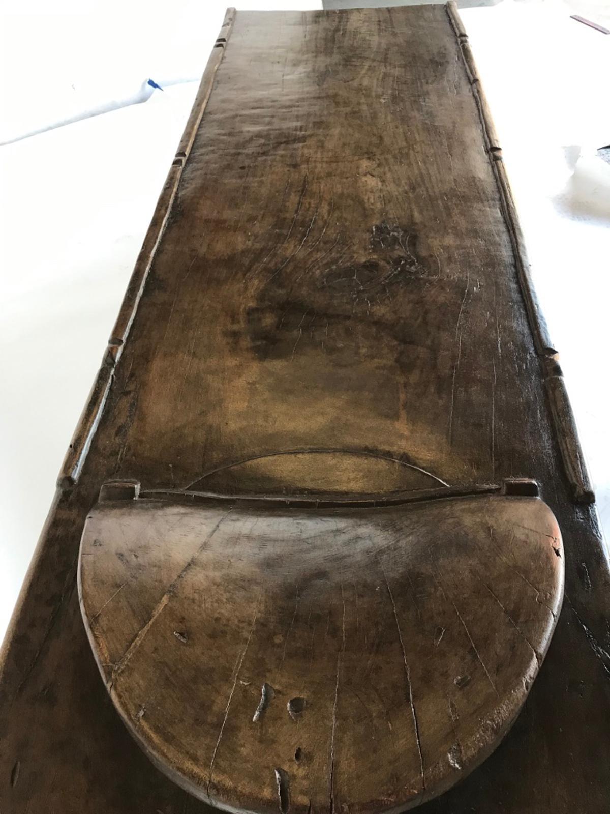 Old African Senufo Bed, Coffee Table or Low Console In Good Condition For Sale In Los Angeles, CA