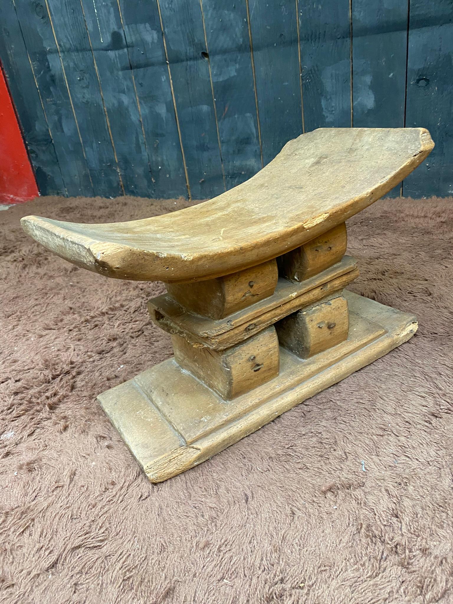 Old African stool, early XX, normal wear For Sale 7