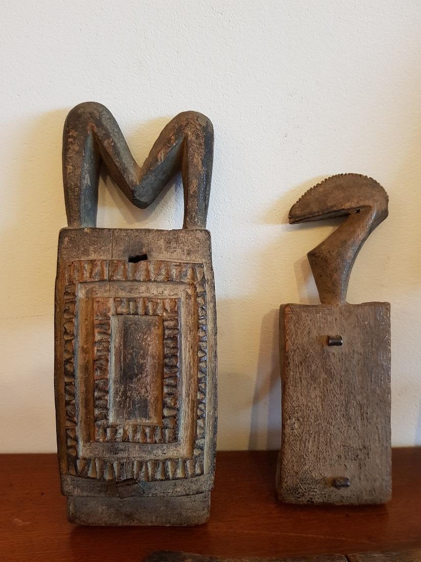 5 various African wooden carved figurative door lock parts from Mali, also called Bambara, all in a reasonable and used condition with a beautiful patina, first half of the 20th century.

The measurements are around,
Depth 5 cm/ 1.9 inch.
Width