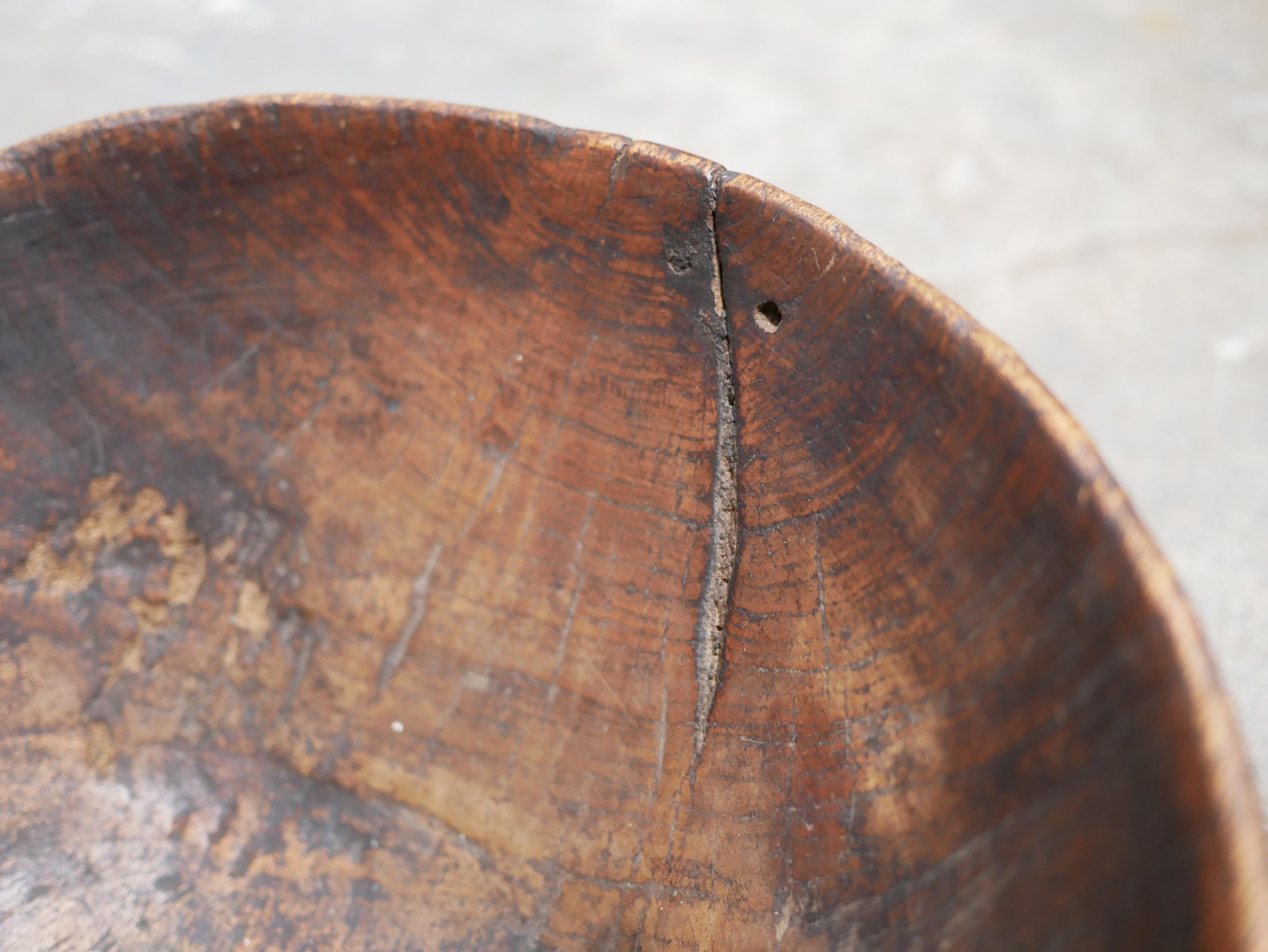 Old African wooden salad bowl 10