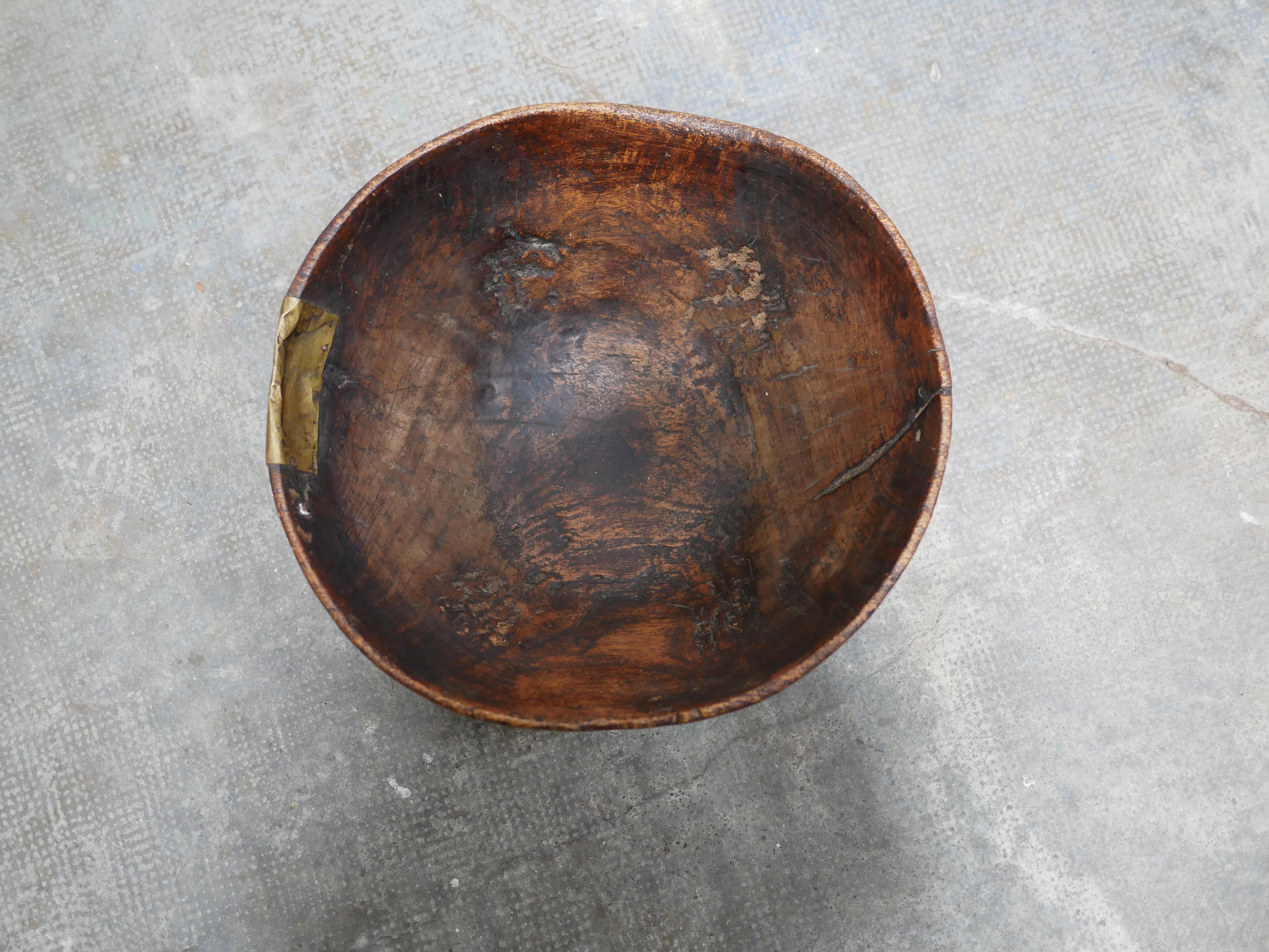 Old African wooden salad bowl 4
