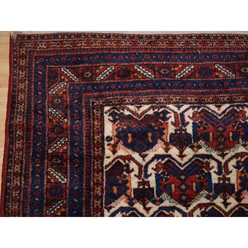 Old Afshar Teppich mit Repeat-Schildkrötenmuster auf elfenbeinfarbenem Grund im Zustand „Hervorragend“ im Angebot in Moreton-In-Marsh, GB