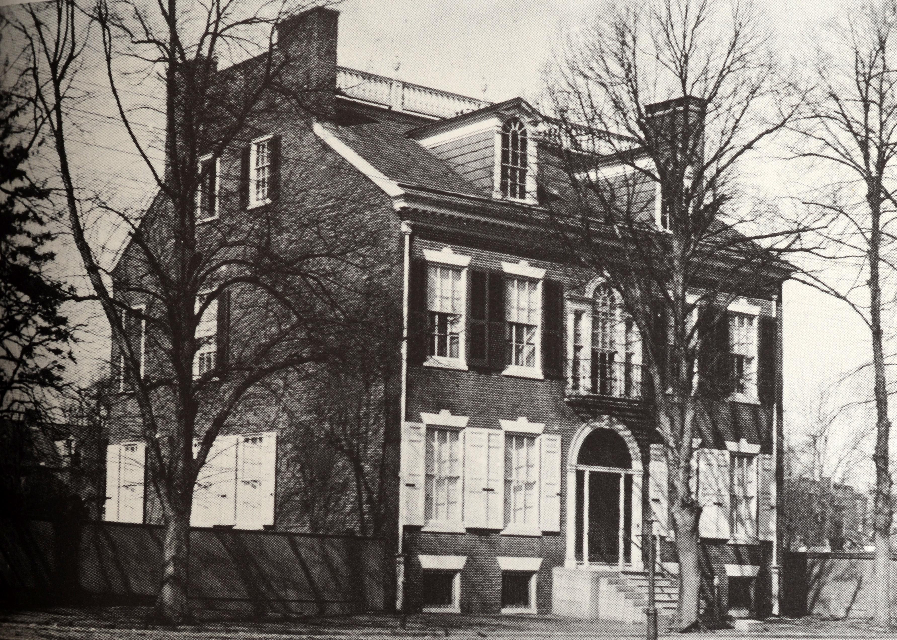 Old American Houses 1700-1850 How to Restore, Remodel, and Reproduce Them by Henry Lionel Williams and Ottalie K. Williams. Bonanza Books/Crown Publishing, 1957. First edition hardcover with dust jacket. 190 pages. Shows how to remodel and restore