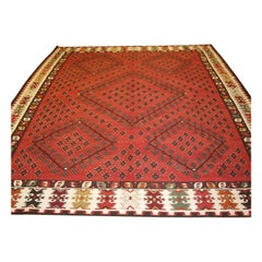 Antico Sharkoy Kilim anatolico della Turchia occidentale con disegno tradizionale su fondo rosso