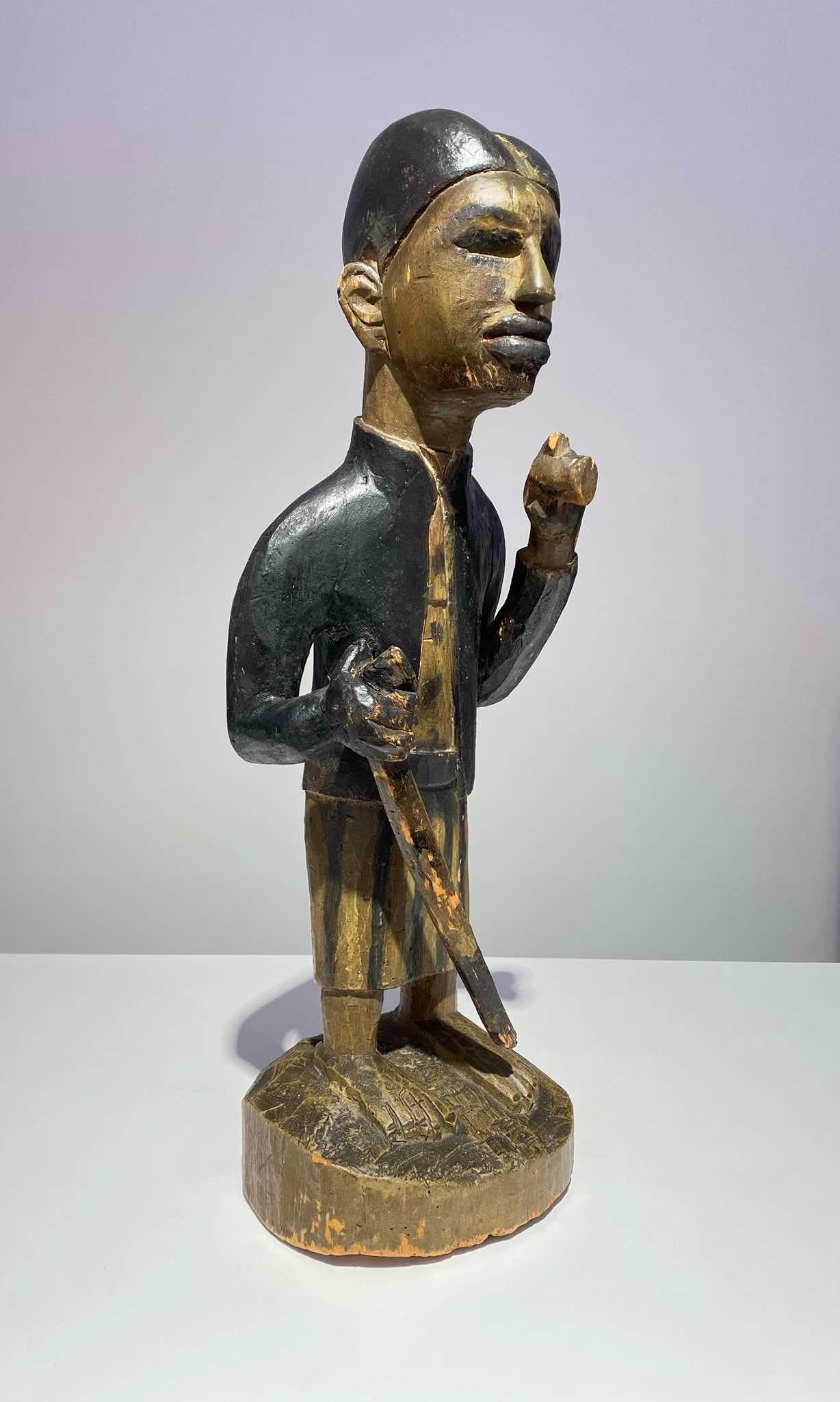 Old And Exceptional Anthropomorphic Statue Yombe Woyo Kongo Tribe Dr Congo 19th For Sale 5