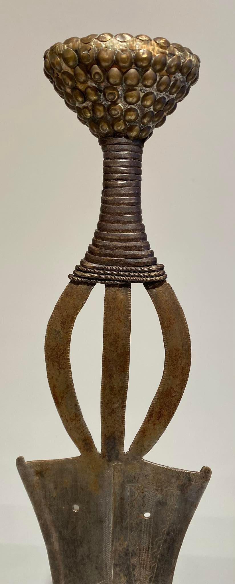 Antigua Y Excepcional Espada Ngombe / Poto / Doko - Dr Congo - Calidad Museo - 1900 en venta 6