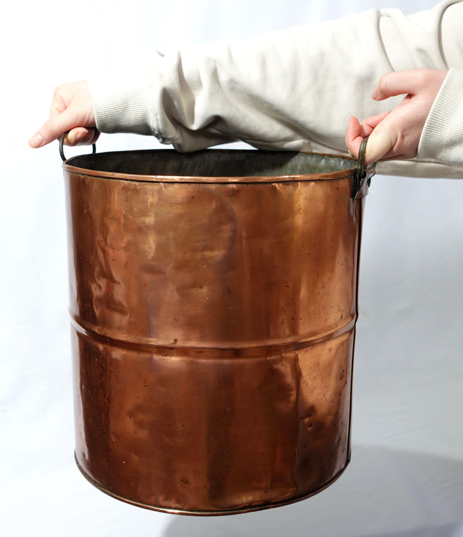  Old and Large Hand Hammered Copper Bucket/Stockpot CO#001 2