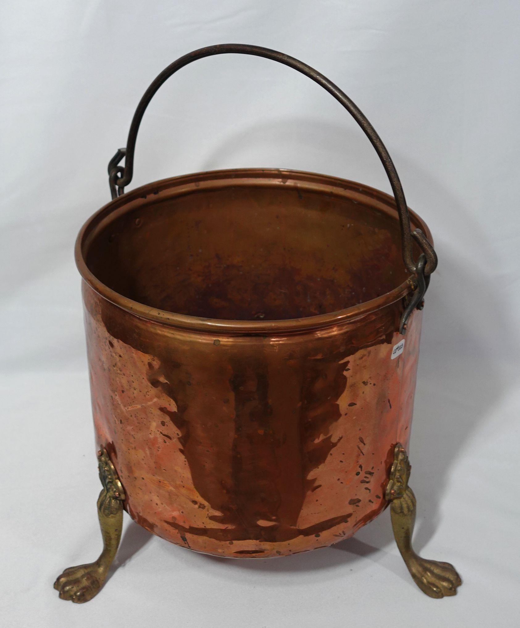 American  Old and Large Hand Hammered Footed Solid Copper Bucket/Stockpot CO#003 For Sale
