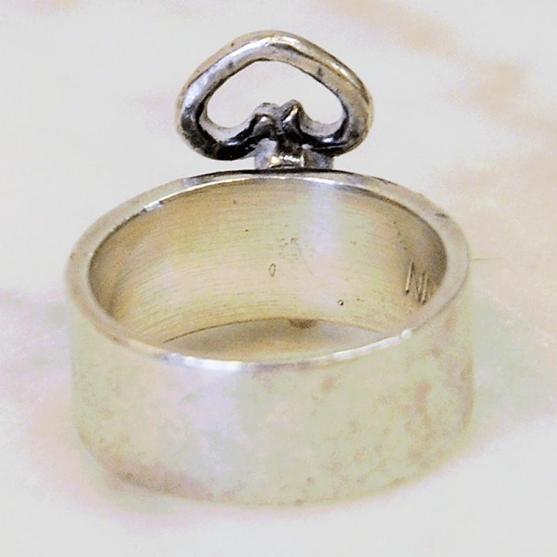 Old and Petite Silver Ring with a sweet Heart in the Front 1923, Sweden In Good Condition In Stockholm, SE