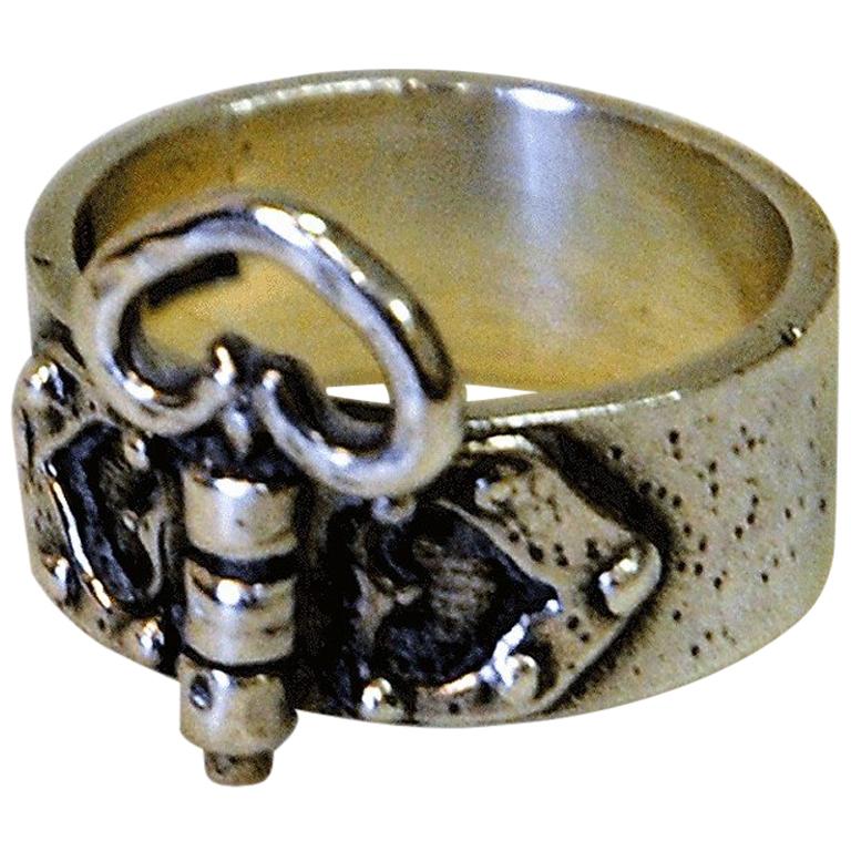Old and Petite Silver Ring with a sweet Heart in the Front 1923, Sweden