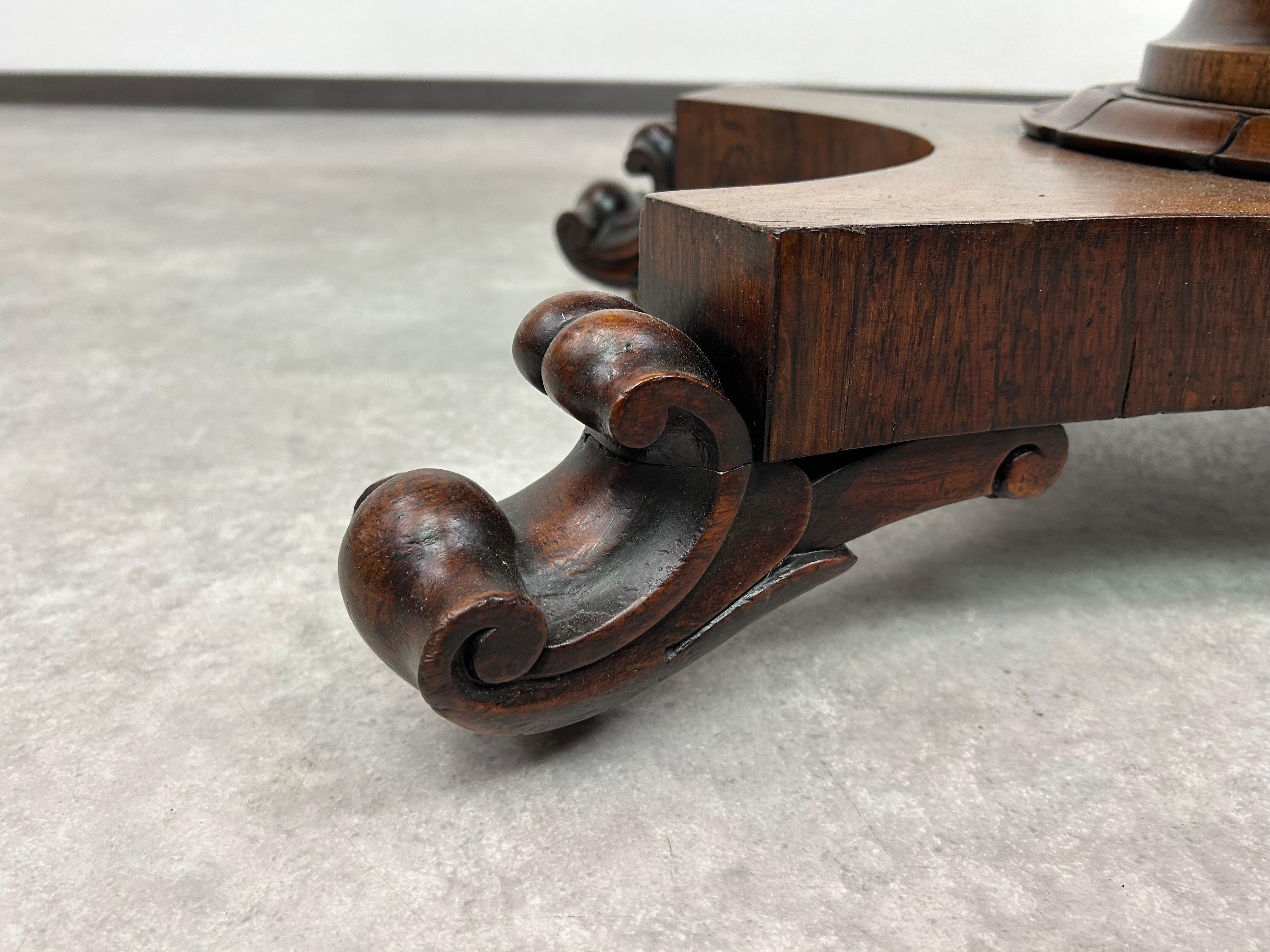 Ancienne console et table à cartes en vente 4