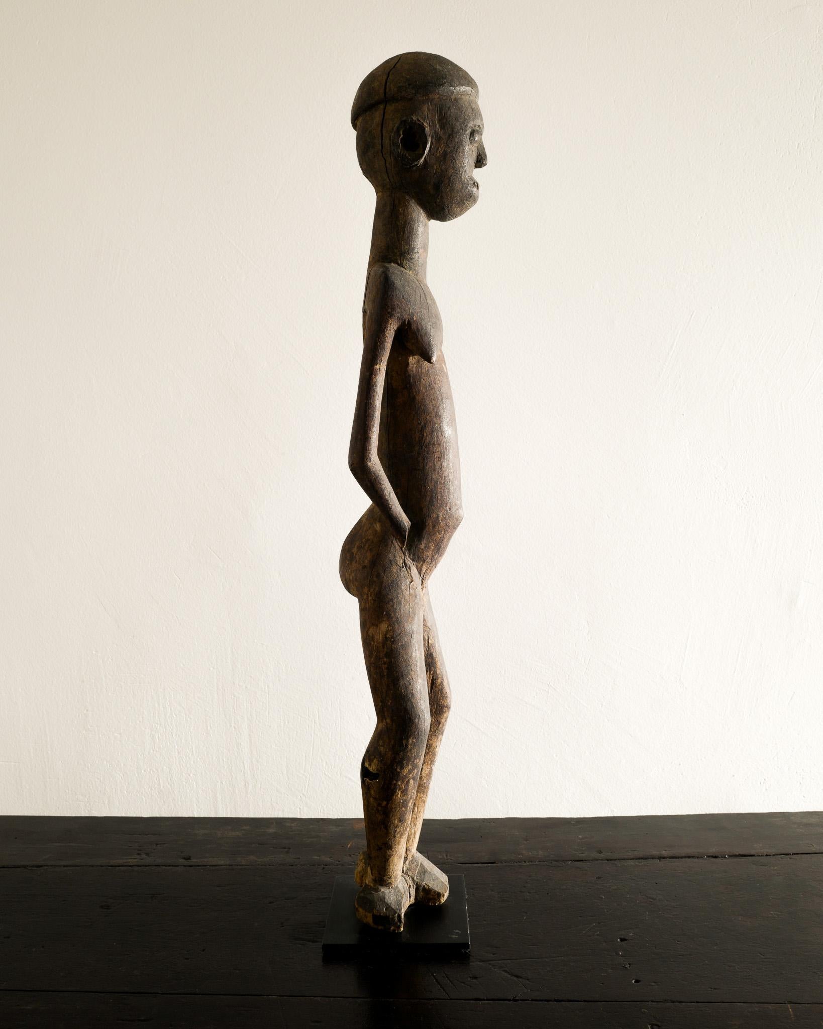 Old Antique Lobi Wooden Female Figure Sculpture Produced in Burkina Faso, Africa For Sale 1