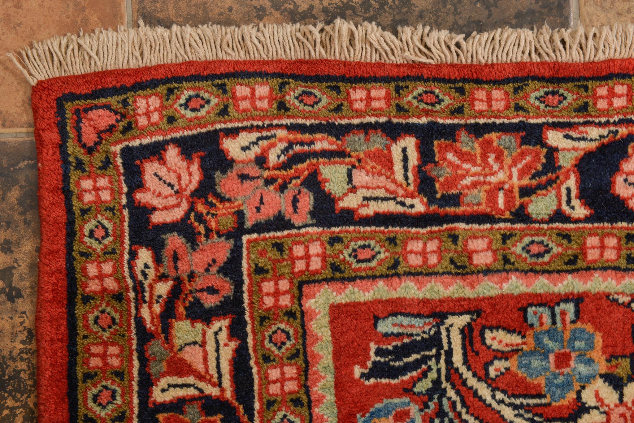 Alfombra armenia antigua siglo XX en venta